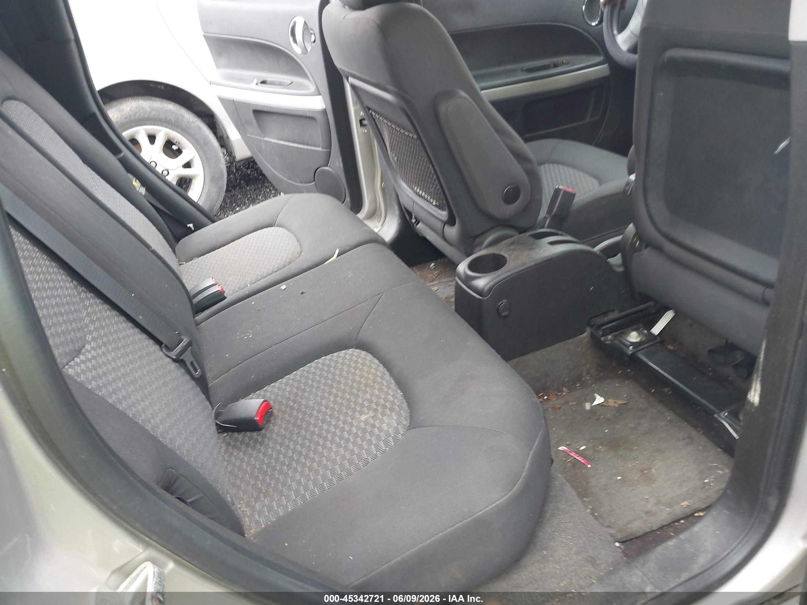 2007 Chevrolet Hhr Lt Silver vin: 3GNDA23D67S512817