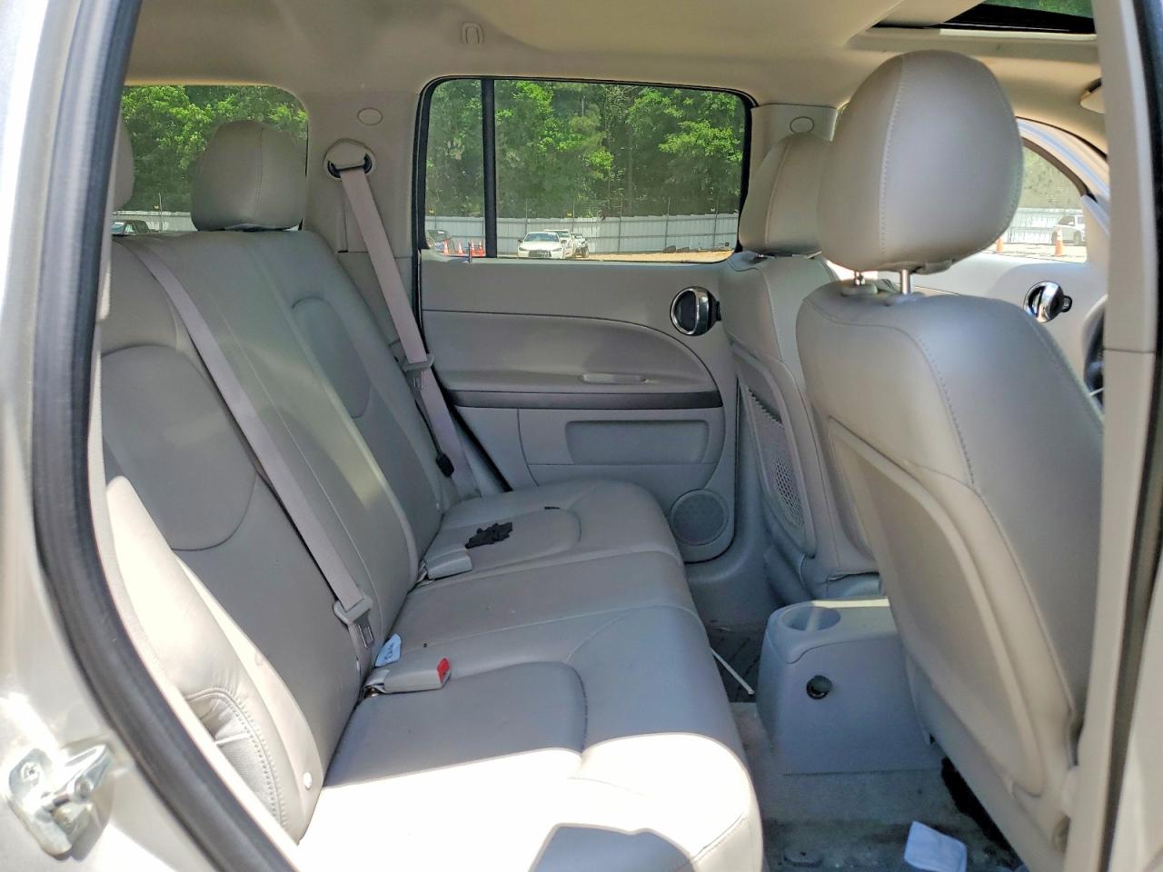 2006 Chevrolet Hhr Lt Silver vin: 3GNDA23PX6S558305