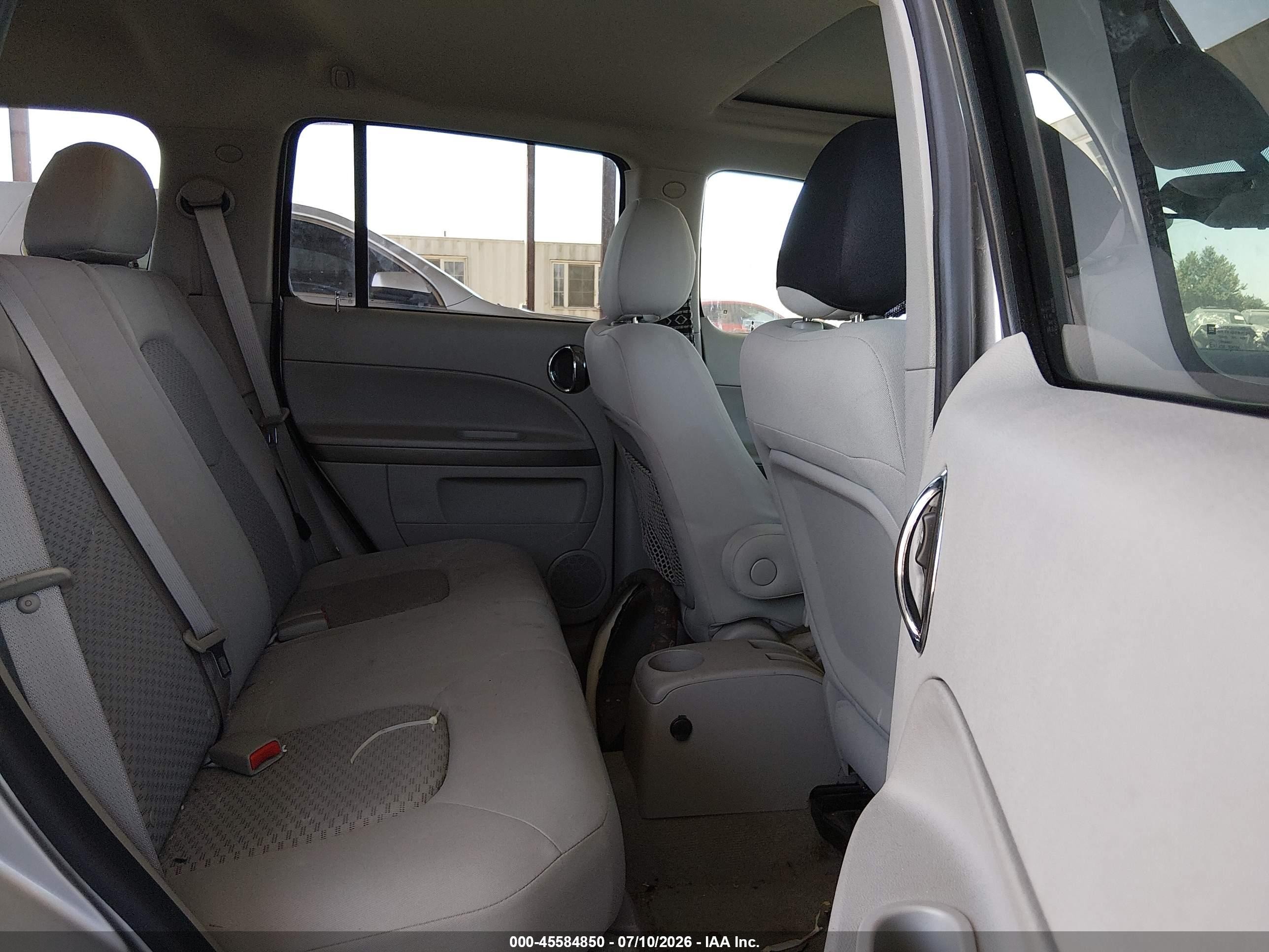 2007 Chevrolet Hhr Lt Silver vin: 3GNDA33P97S616864