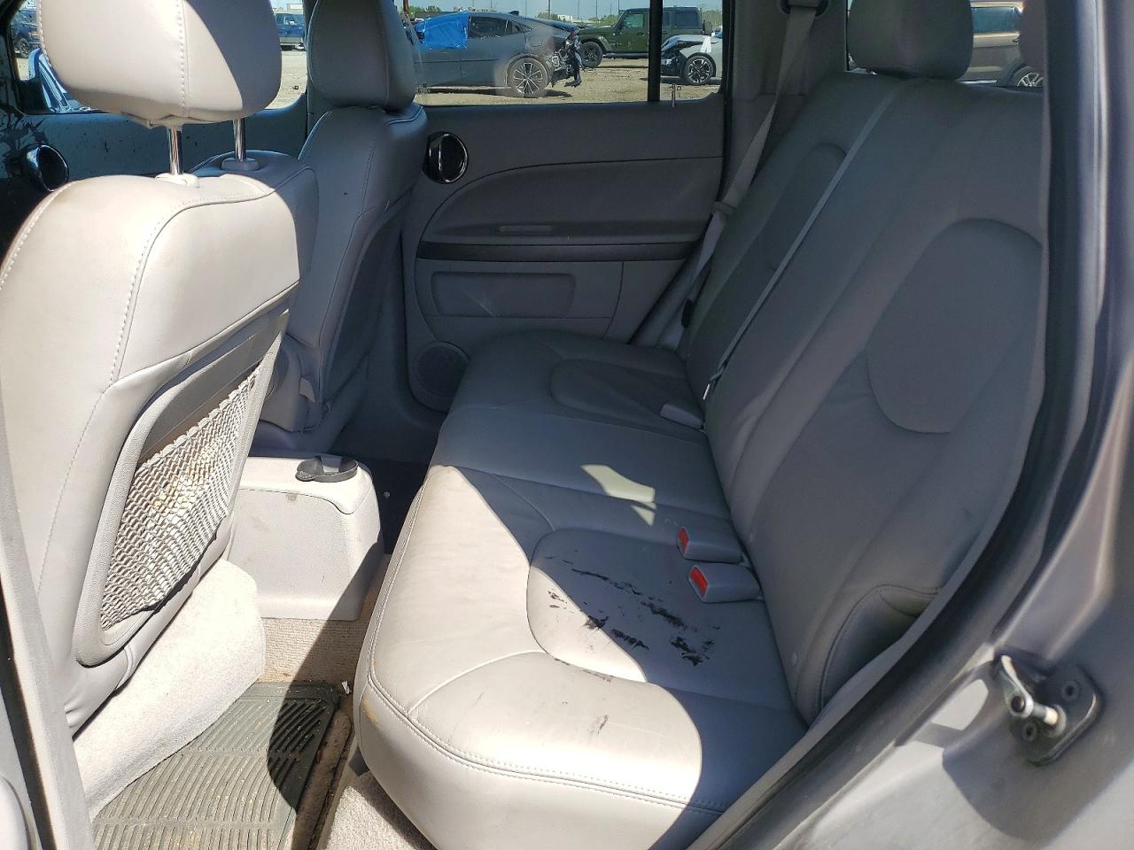 2008 Chevrolet Hhr Lt Silver vin: 3GNDA53P48S566579