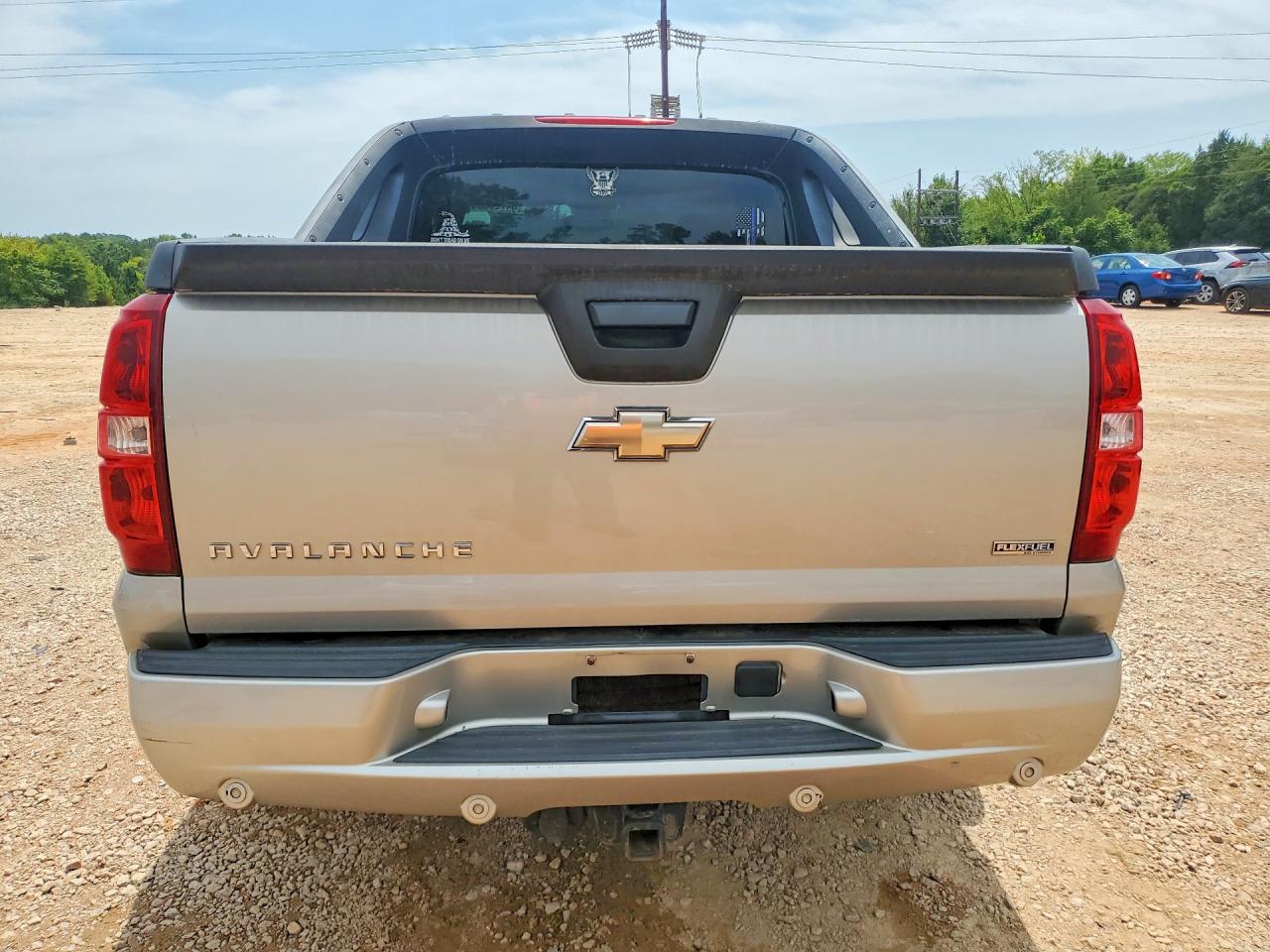 2008 Chevrolet Avalanche C1500 Cream vin: 3GNEC12008G299746