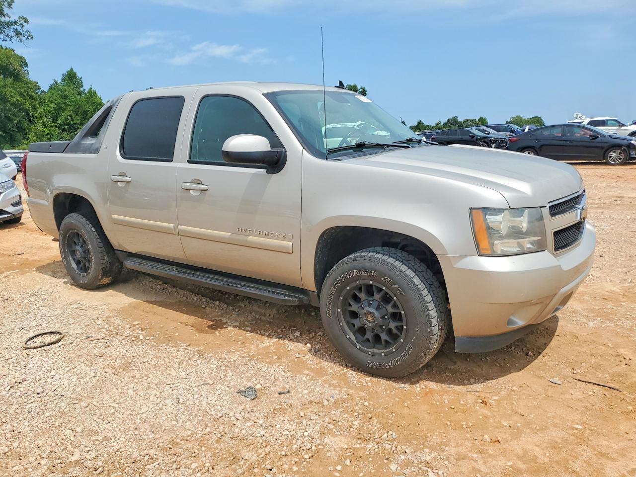 2008 Chevrolet Avalanche C1500 Cream vin: 3GNEC12008G299746