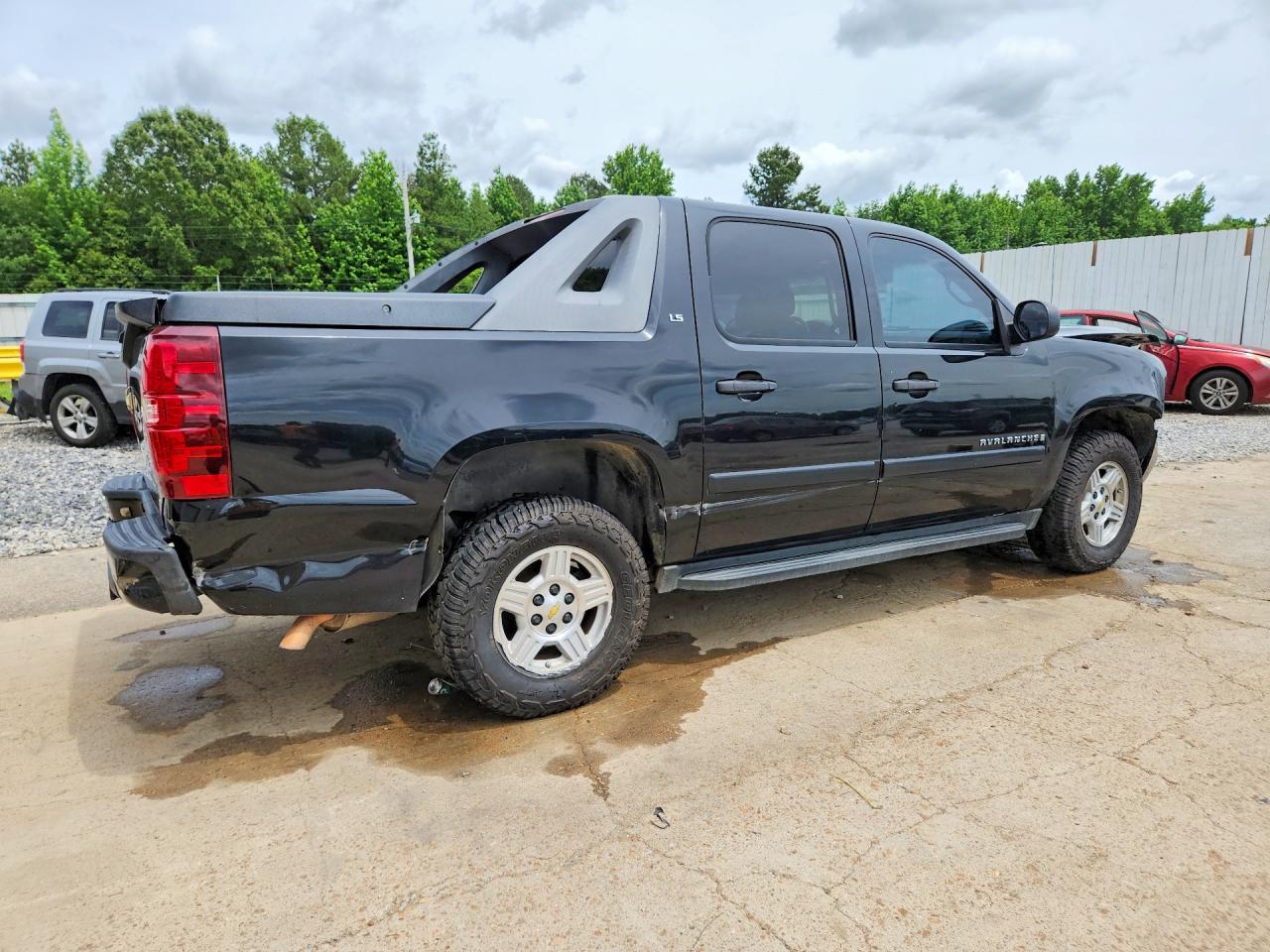2007 Chevrolet Avalanche C1500 Черный vin: 3GNEC12017G317007