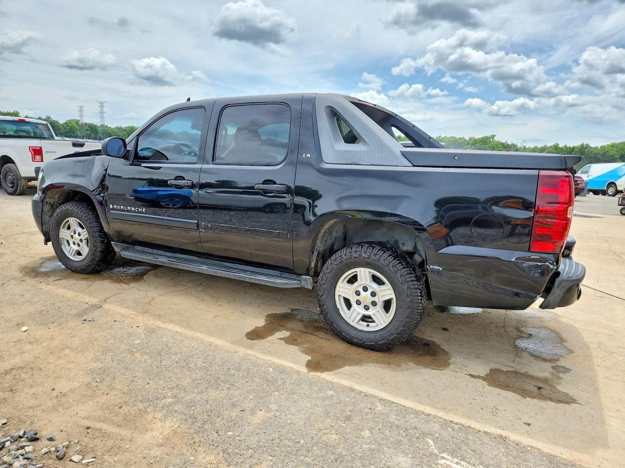 2007 Chevrolet Avalanche C1500 Черный vin: 3GNEC12017G317007