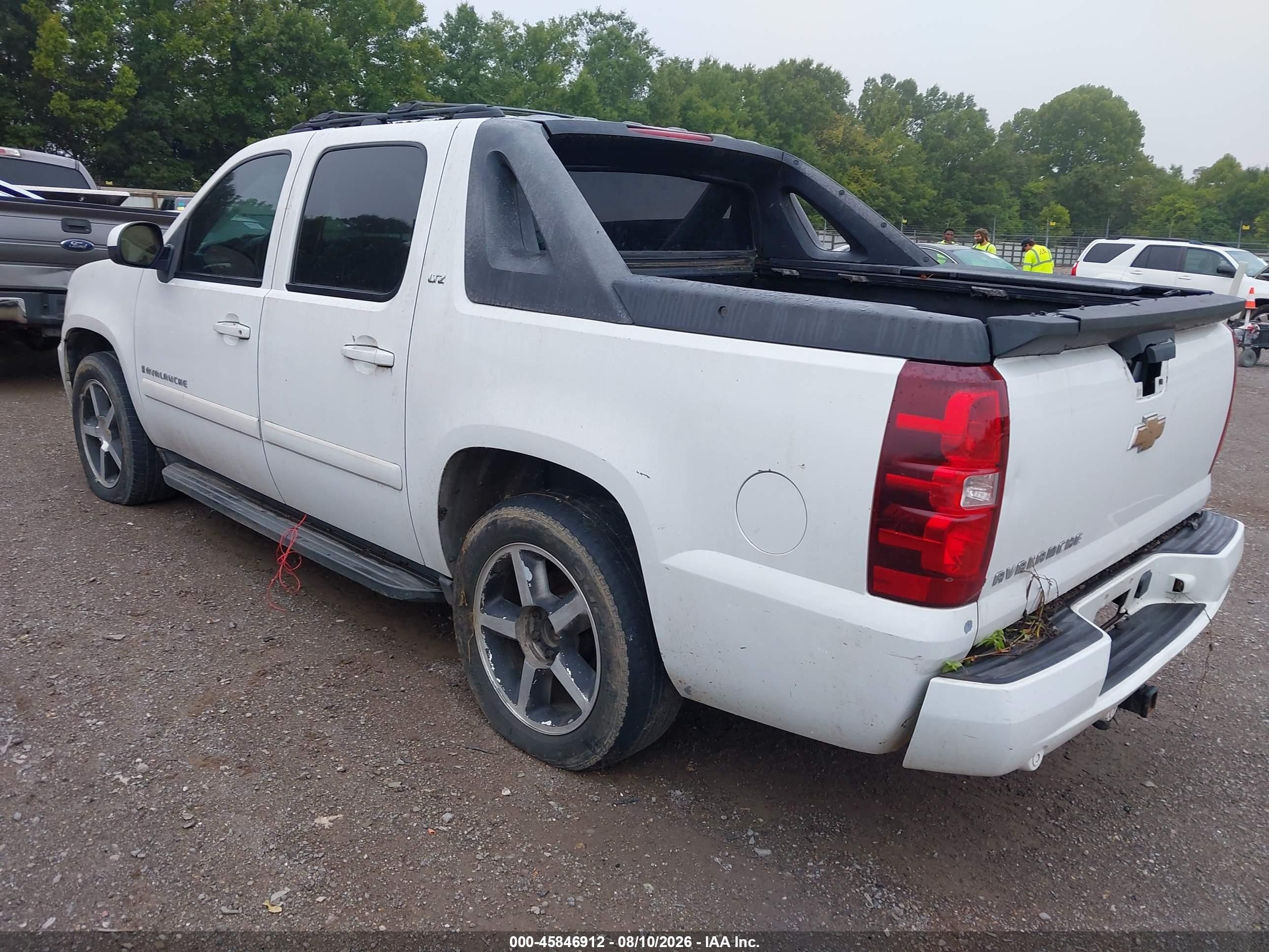 2007 Chevrolet Avalanche 1500 Ltz White vin: 3GNEC12027G119049