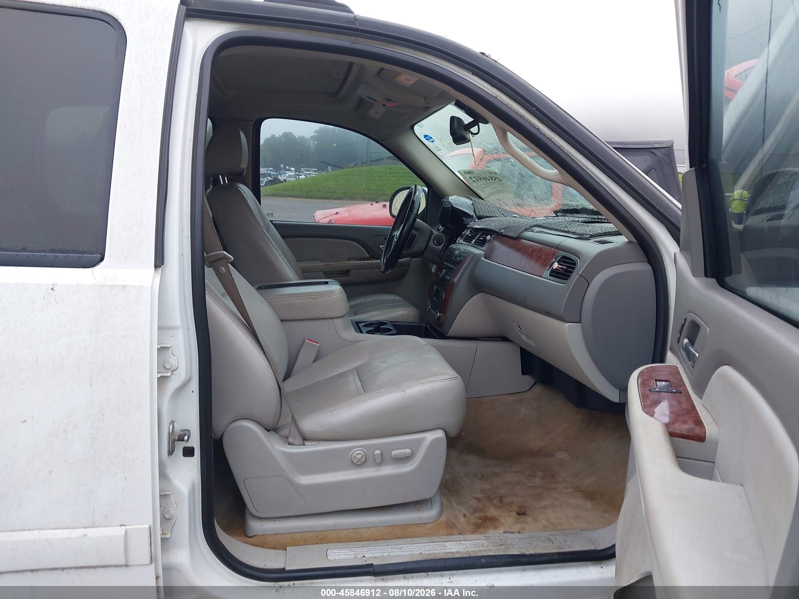 2007 Chevrolet Avalanche 1500 Ltz White vin: 3GNEC12027G119049