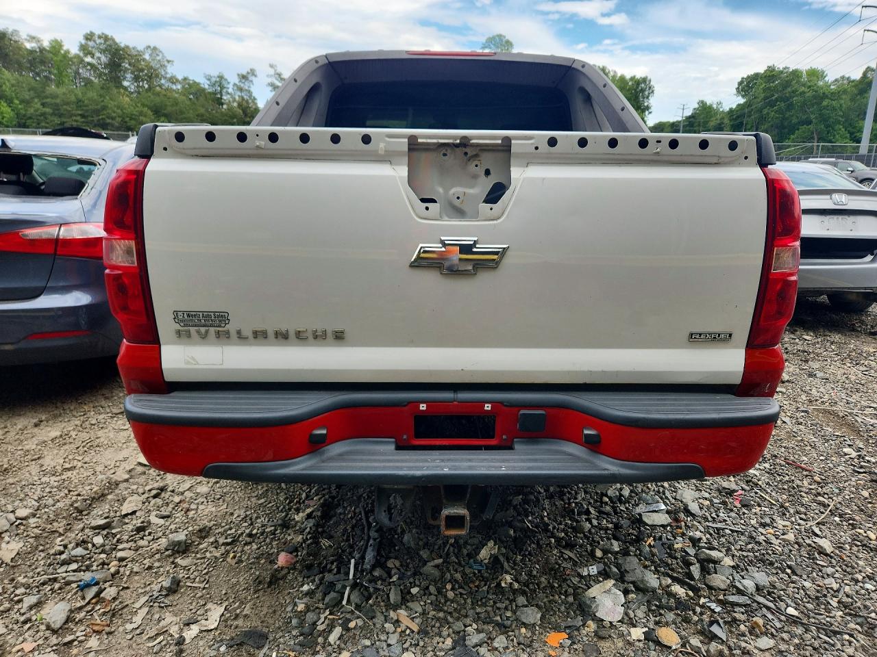 2009 Chevrolet Avalanche C1500 Ls Red vin: 3GNEC12029G265650