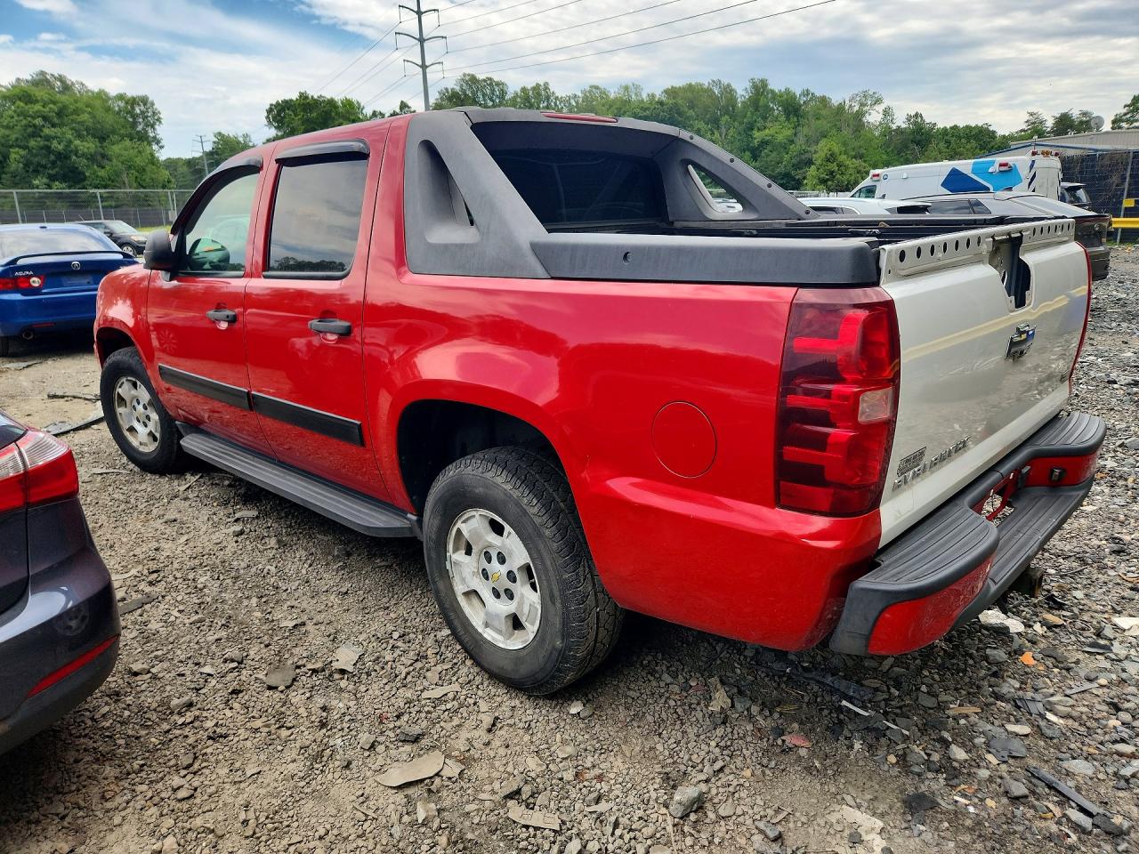 2009 Chevrolet Avalanche C1500 Ls Red vin: 3GNEC12029G265650