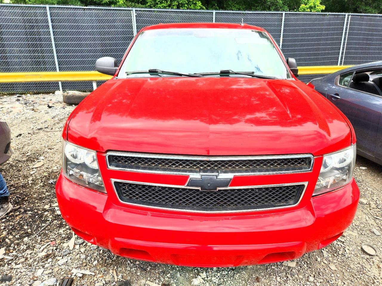 2009 Chevrolet Avalanche C1500 Ls Red vin: 3GNEC12029G265650