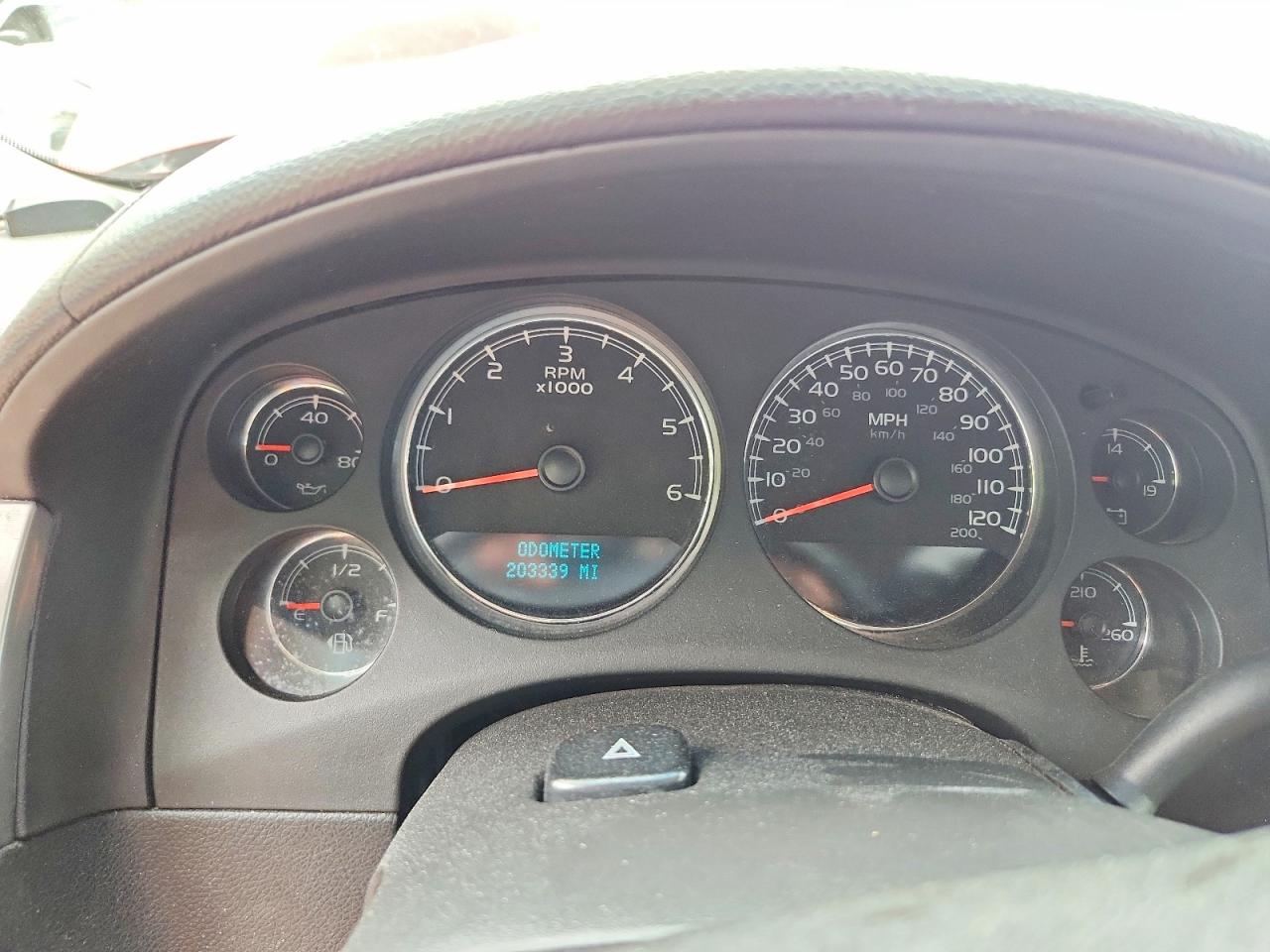 2009 Chevrolet Avalanche C1500 Ls Red vin: 3GNEC12029G265650