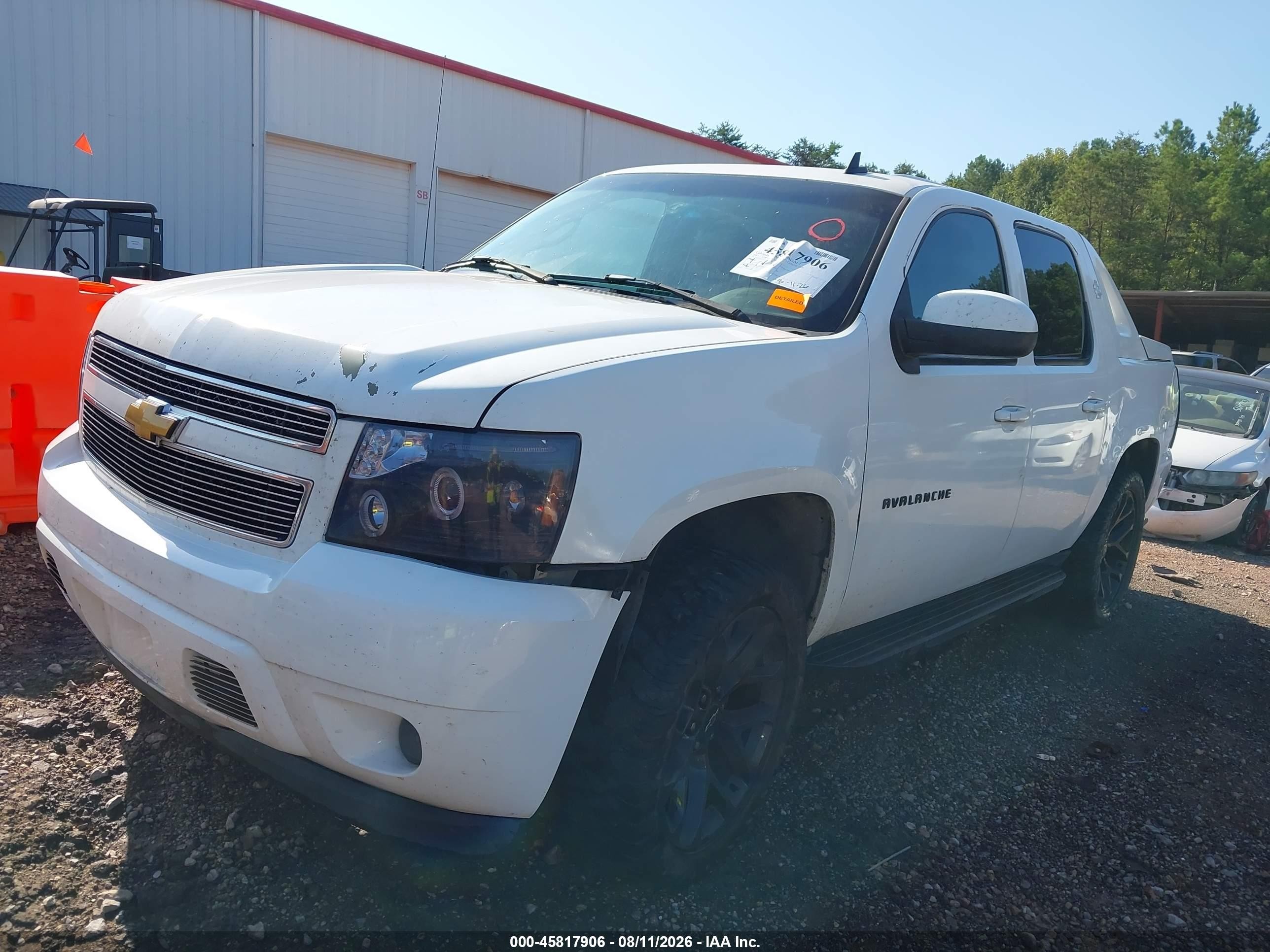 2007 Chevrolet Avalanche 1500 Ls White vin: 3GNEC12037G135339