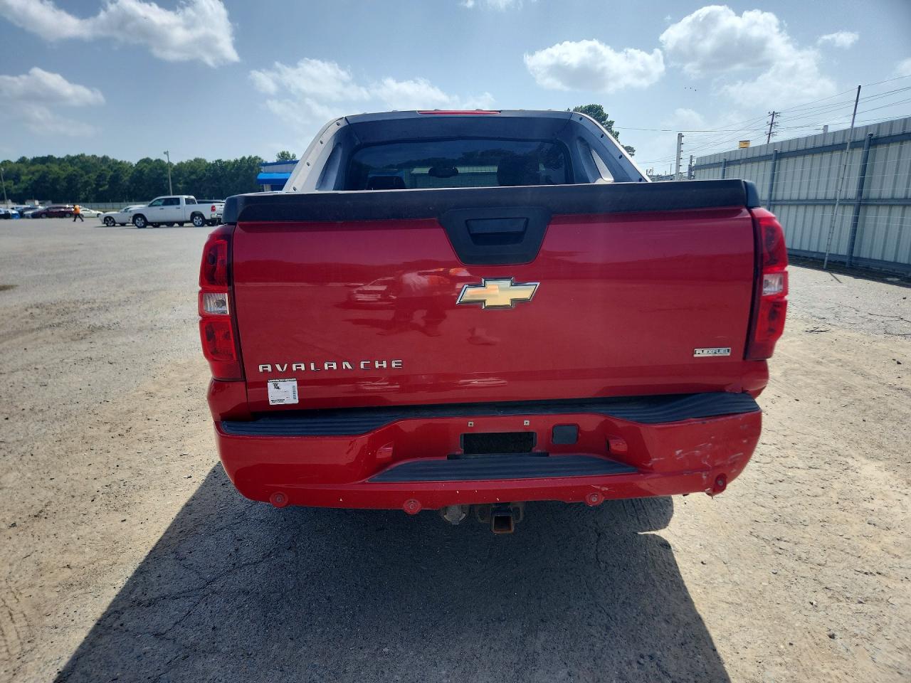 2008 Chevrolet Avalanche C1500 Red vin: 3GNEC12038G102357