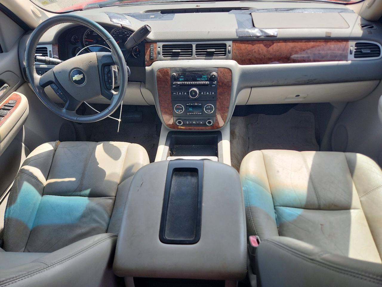 2008 Chevrolet Avalanche C1500 Red vin: 3GNEC12038G102357