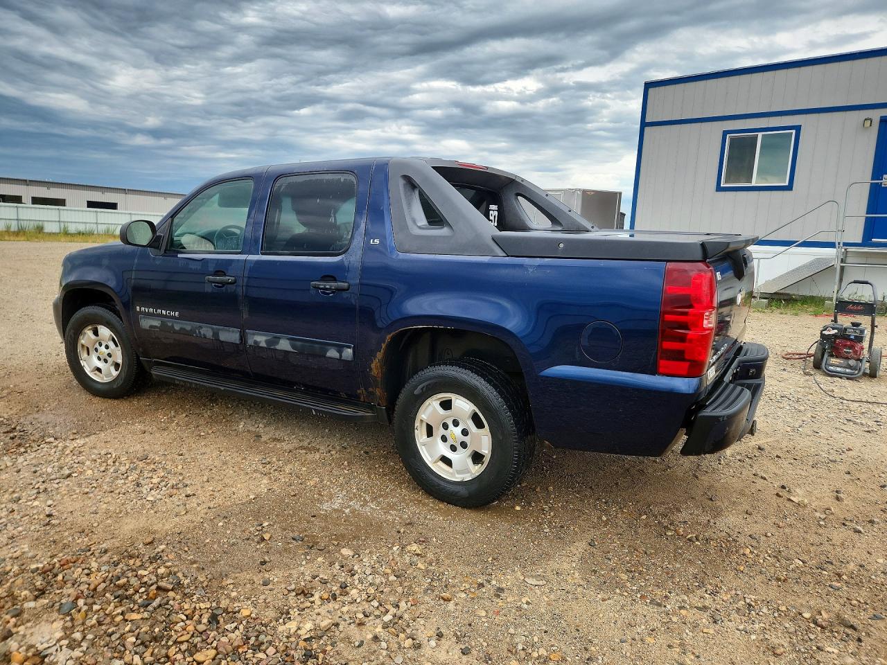 2009 Chevrolet Avalanche C1500 Ls Blue vin: 3GNEC12039G207305