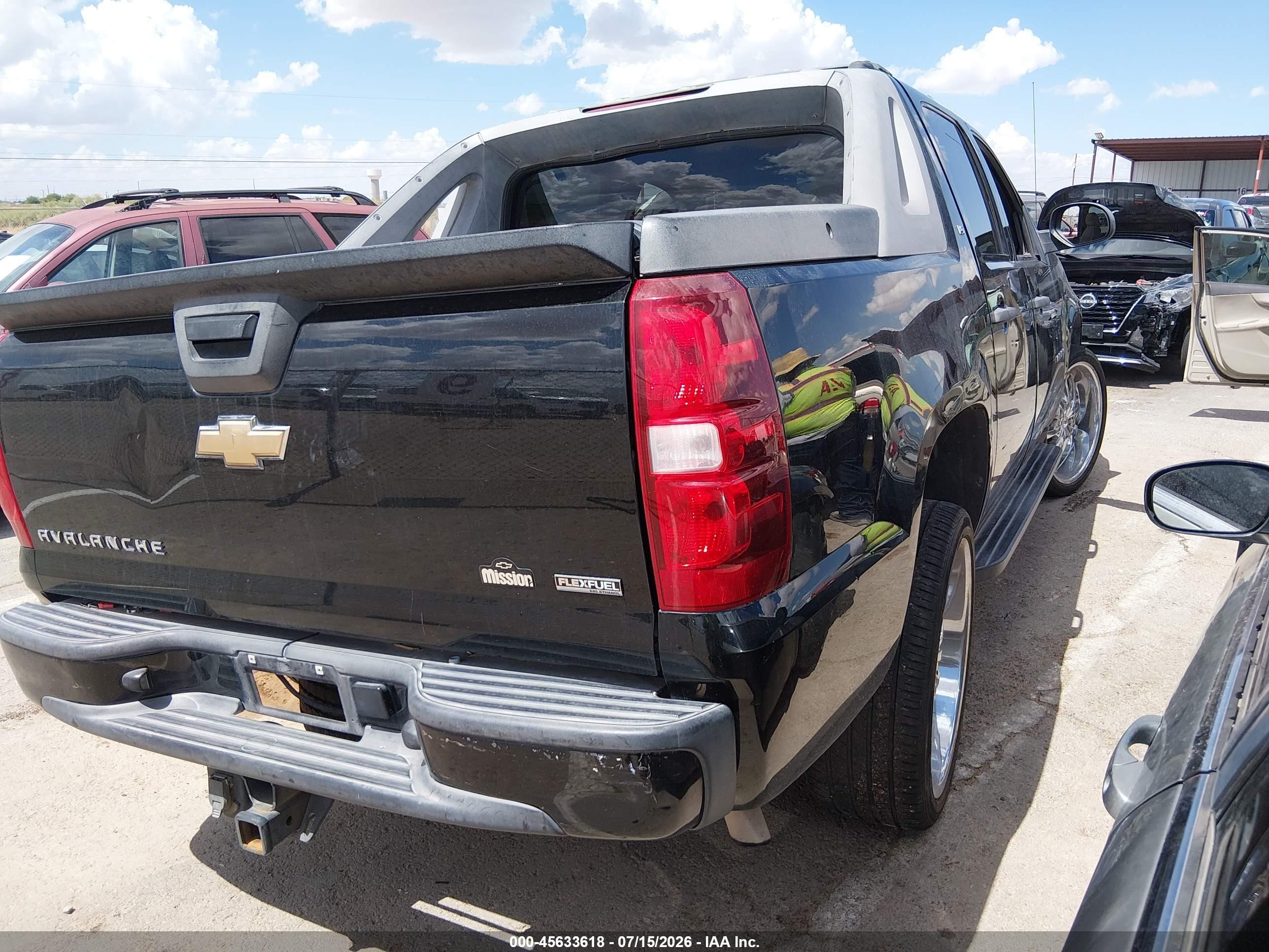 2007 Chevrolet Avalanche 1500 Ls Black vin: 3GNEC12047G159830