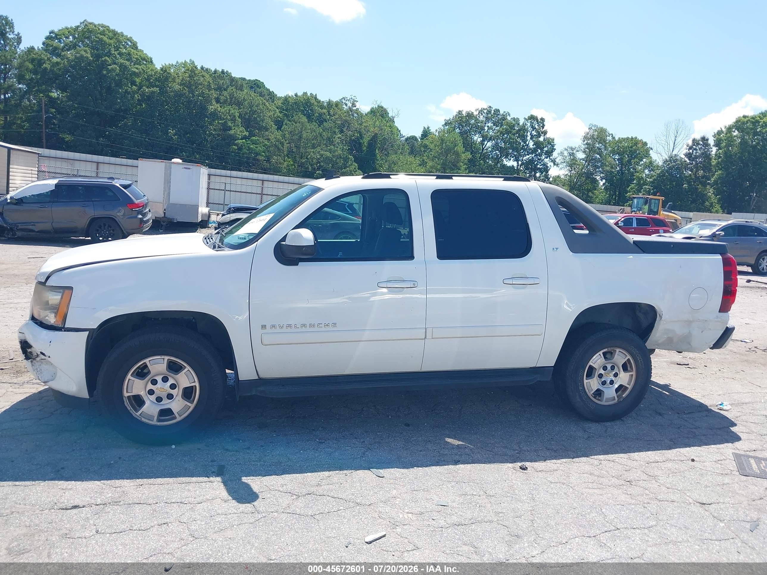 2007 Chevrolet Avalanche 1500 Lt White vin: 3GNEC12057G212566