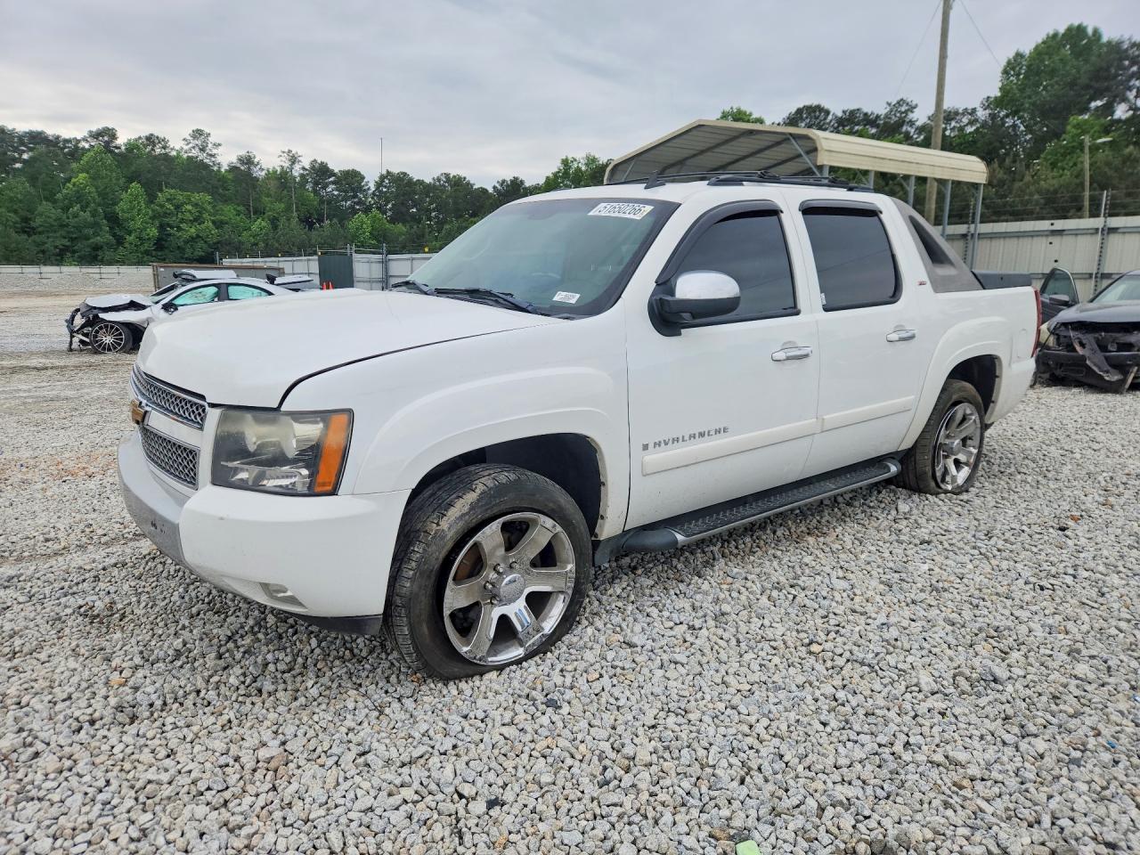 2008 Chevrolet Avalanche C1500 Белый vin: 3GNEC12058G123825