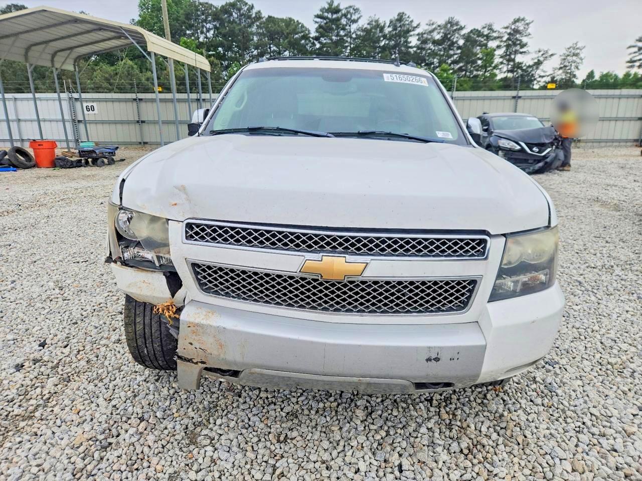 2008 Chevrolet Avalanche C1500 Белый vin: 3GNEC12058G123825