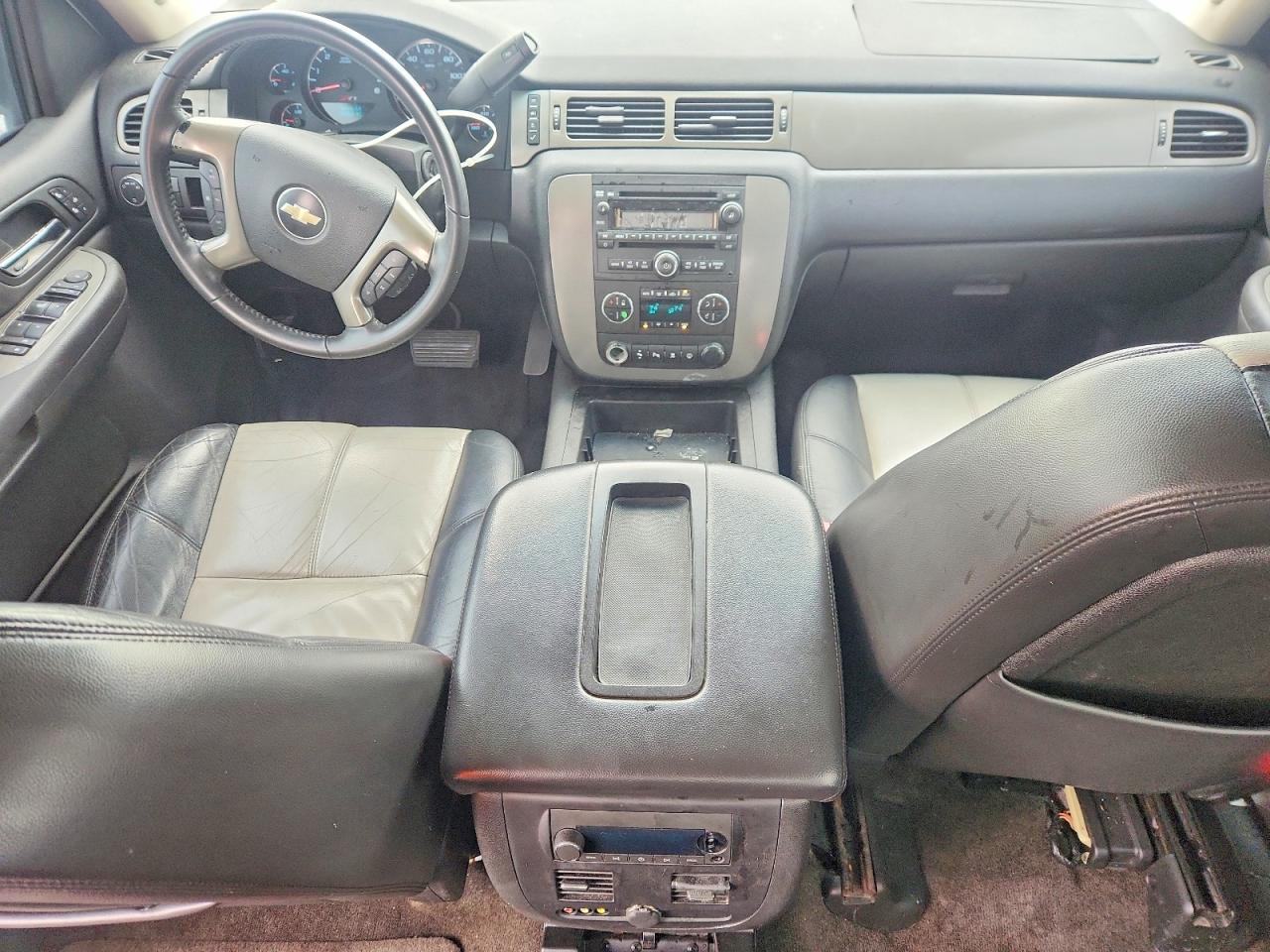 2008 Chevrolet Avalanche C1500 Белый vin: 3GNEC12058G123825