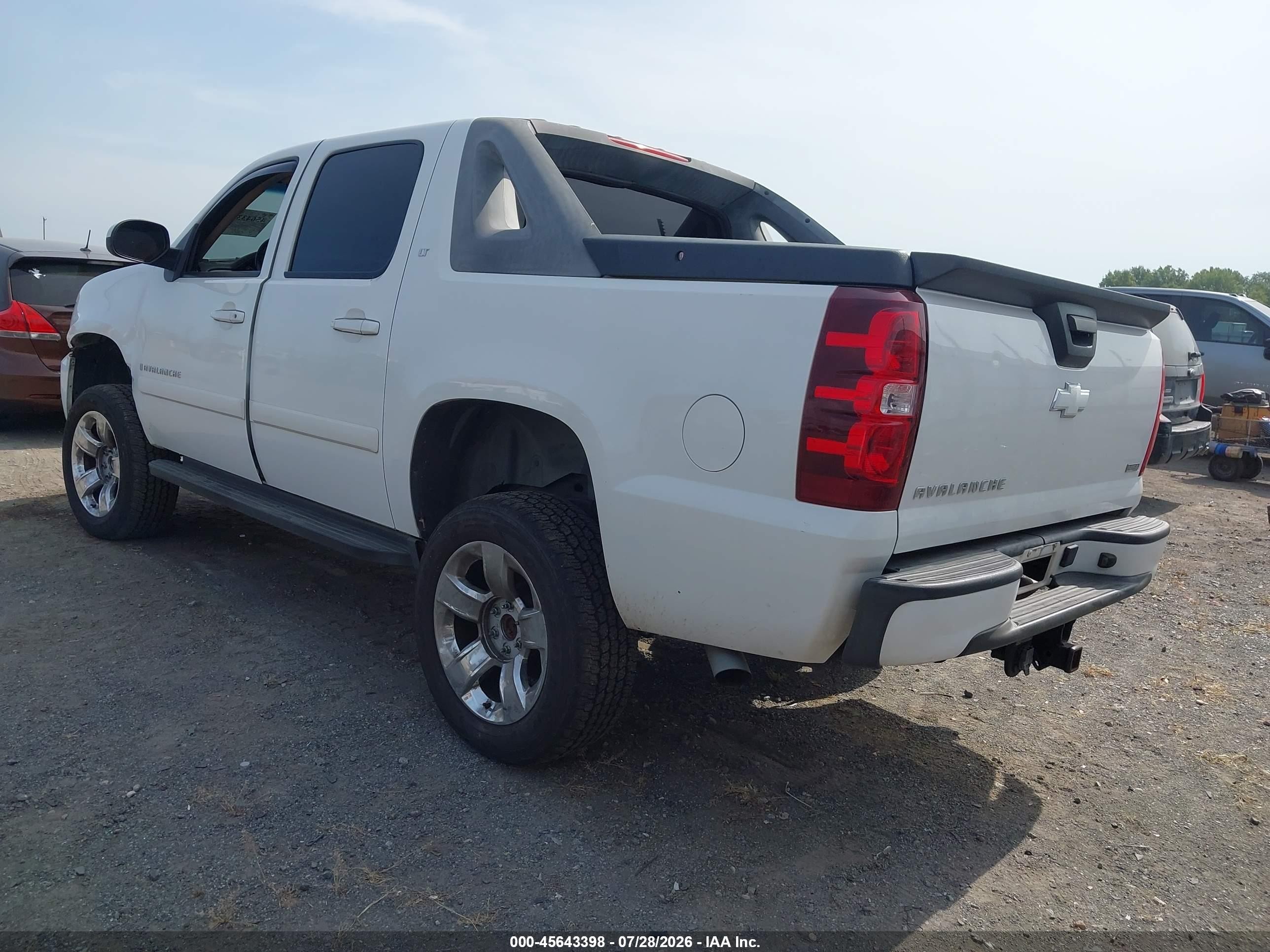 2007 Chevrolet Avalanche 1500 Lt White vin: 3GNEC12067G208073