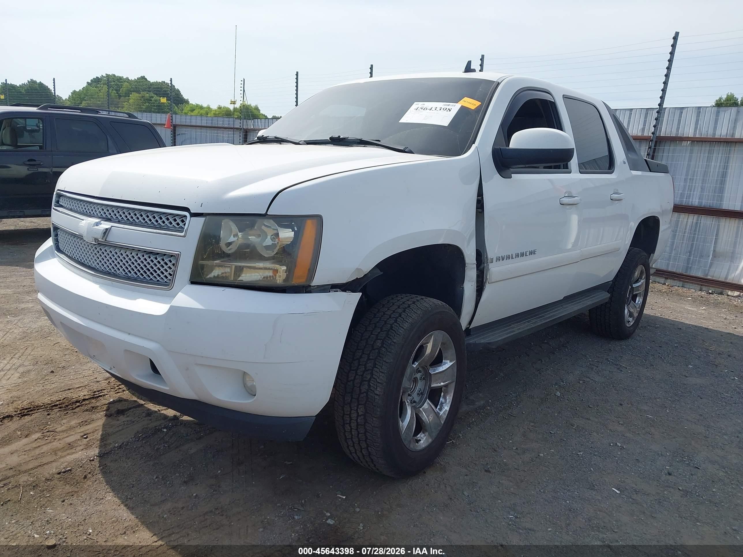 2007 Chevrolet Avalanche 1500 Lt White vin: 3GNEC12067G208073