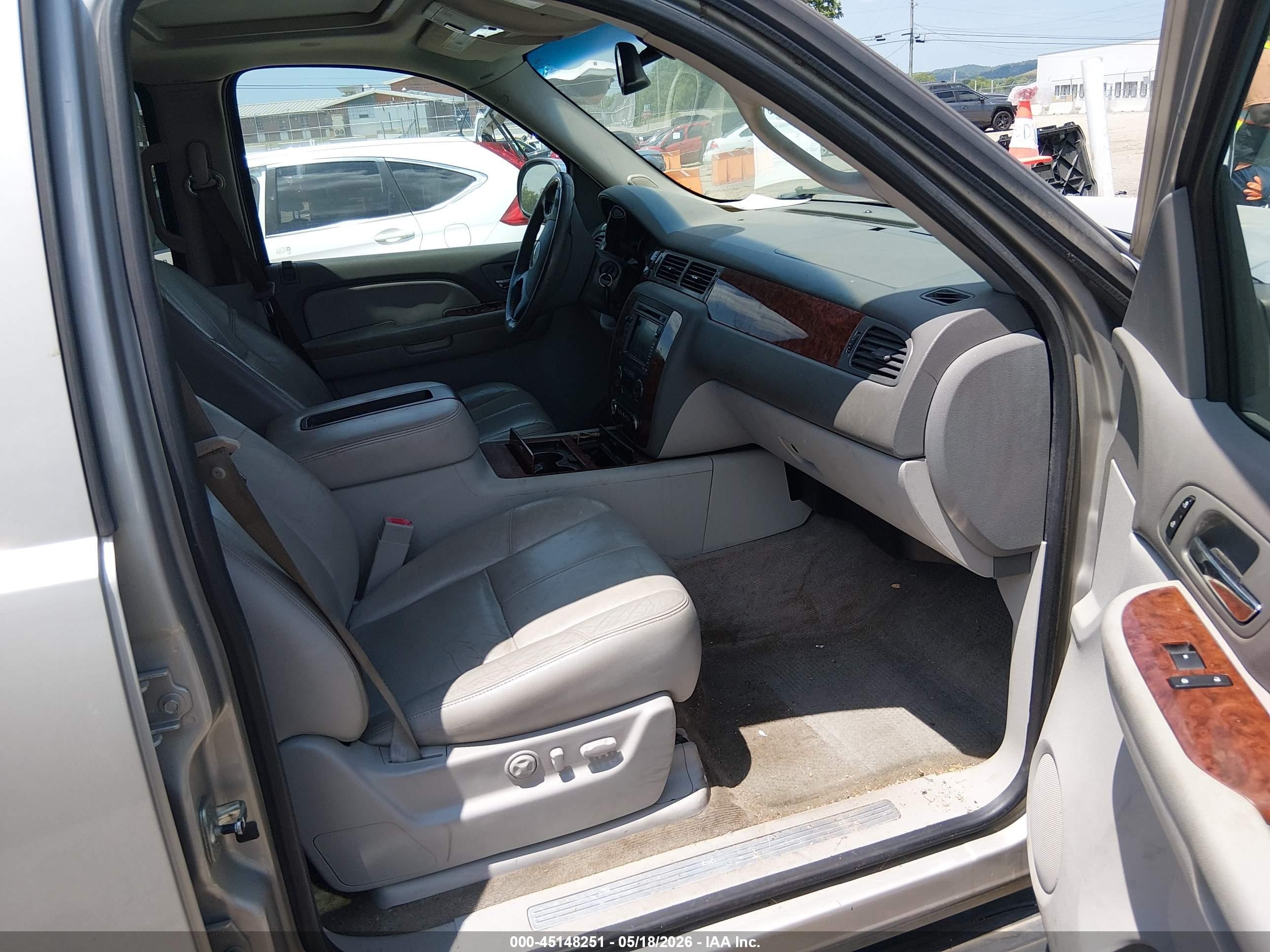 2008 Chevrolet Avalanche 1500 Ltz Beige vin: 3GNEC12068G165792
