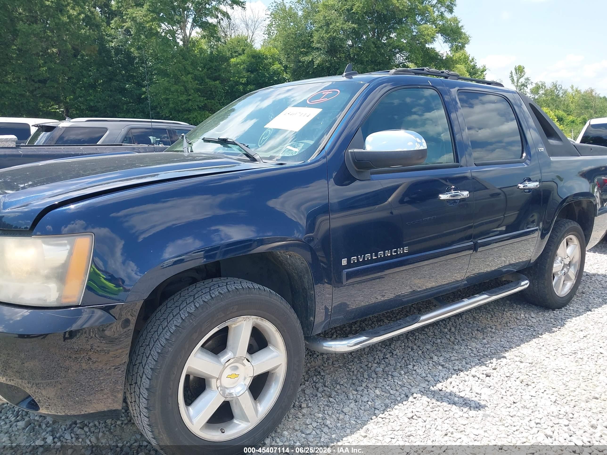 2007 Chevrolet Avalanche 1500 Ltz Blue vin: 3GNEC12077G157943
