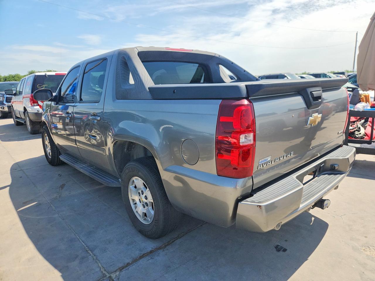 2007 Chevrolet Avalanche C1500 Tan vin: 3GNEC12077G304231