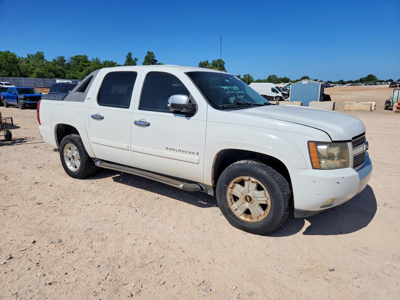 2008 Chevrolet Avalanche C1500 White vin: 3GNEC12078G294916