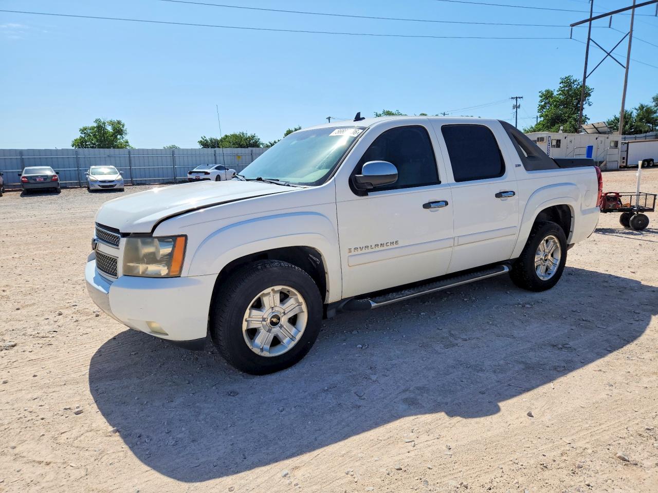 2008 Chevrolet Avalanche C1500 White vin: 3GNEC12078G294916