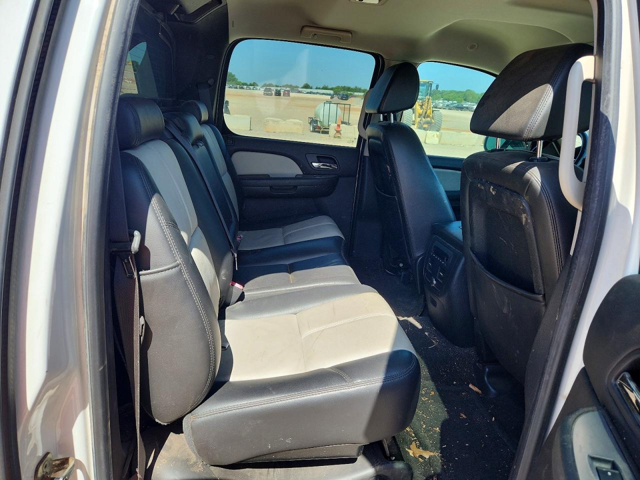 2008 Chevrolet Avalanche C1500 White vin: 3GNEC12078G294916