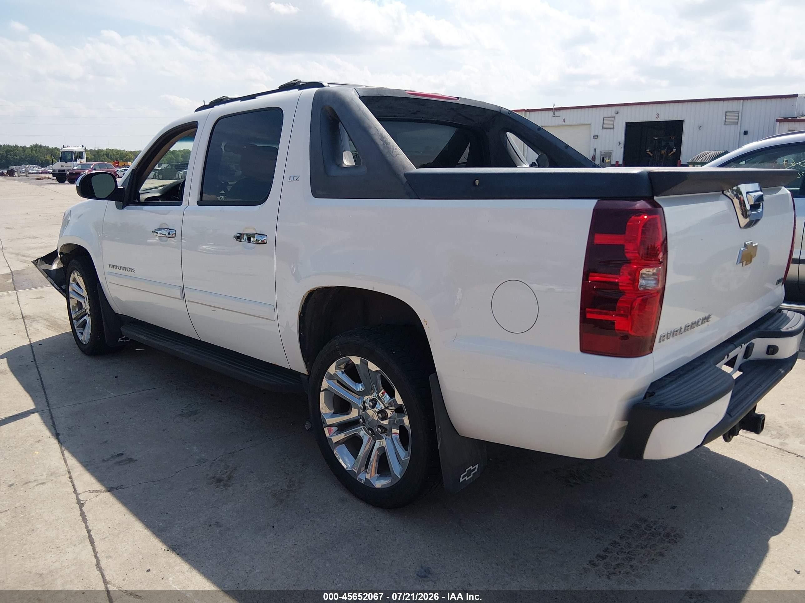 2007 Chevrolet Avalanche 1500 Ls White vin: 3GNEC12087G304576