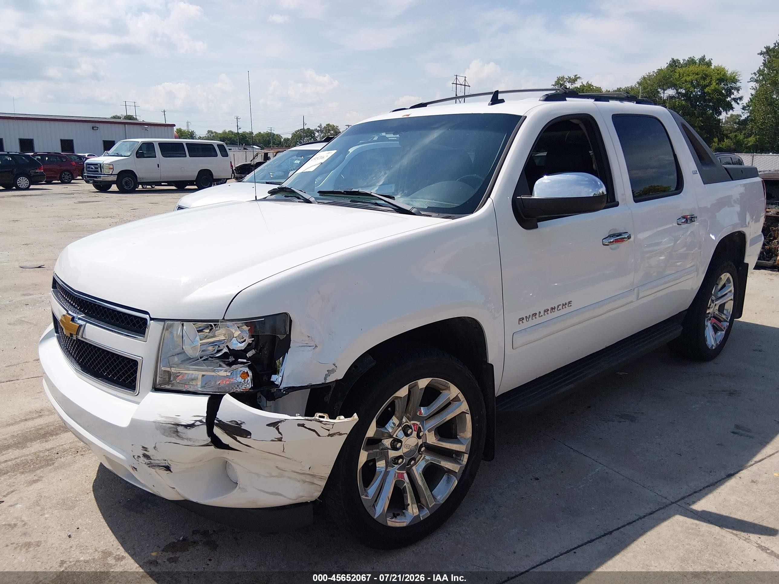 2007 Chevrolet Avalanche 1500 Ls White vin: 3GNEC12087G304576