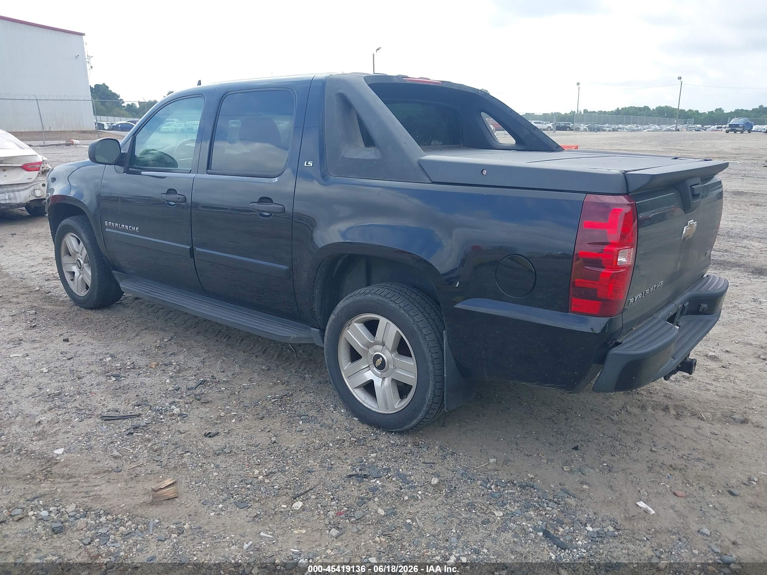 2008 Chevrolet Avalanche 1500 Ls Черный vin: 3GNEC12088G306992
