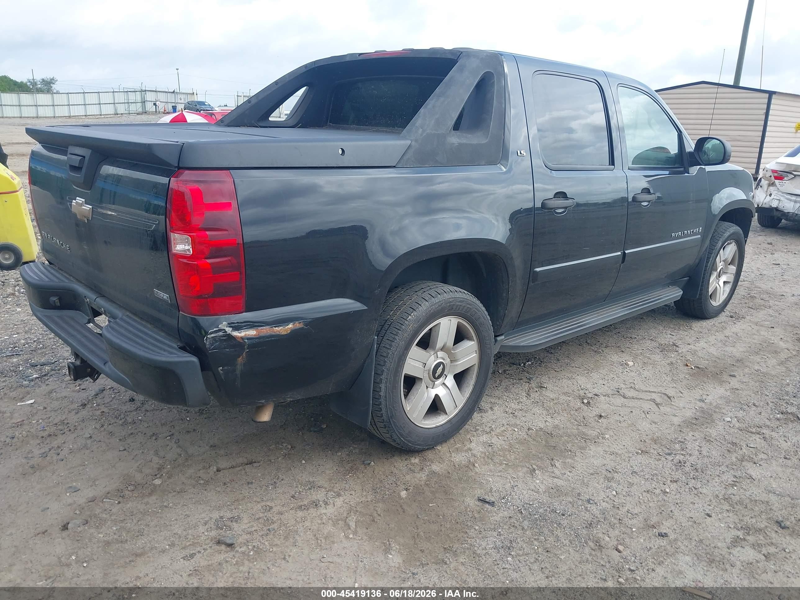 2008 Chevrolet Avalanche 1500 Ls Черный vin: 3GNEC12088G306992