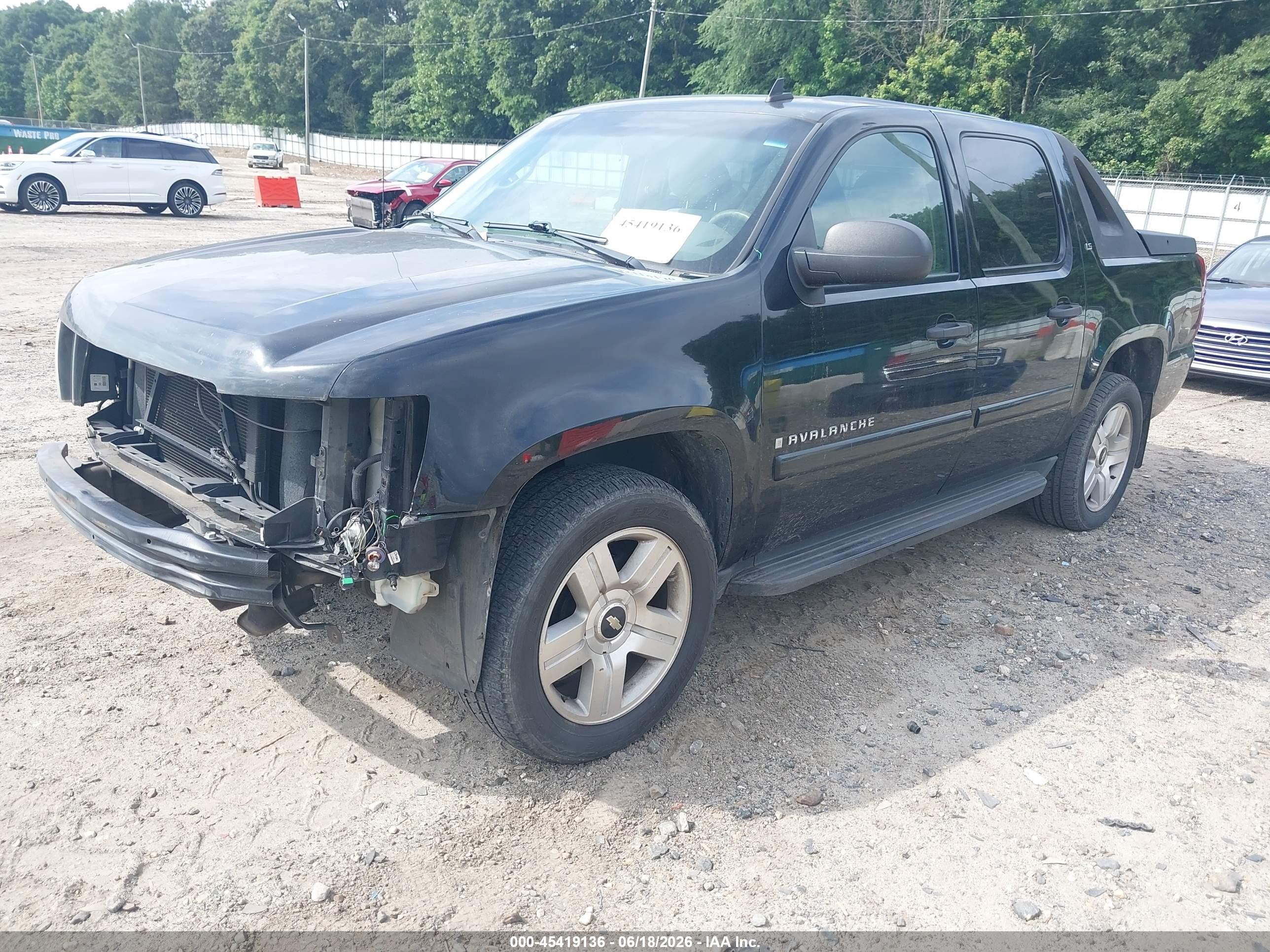 2008 Chevrolet Avalanche 1500 Ls Черный vin: 3GNEC12088G306992