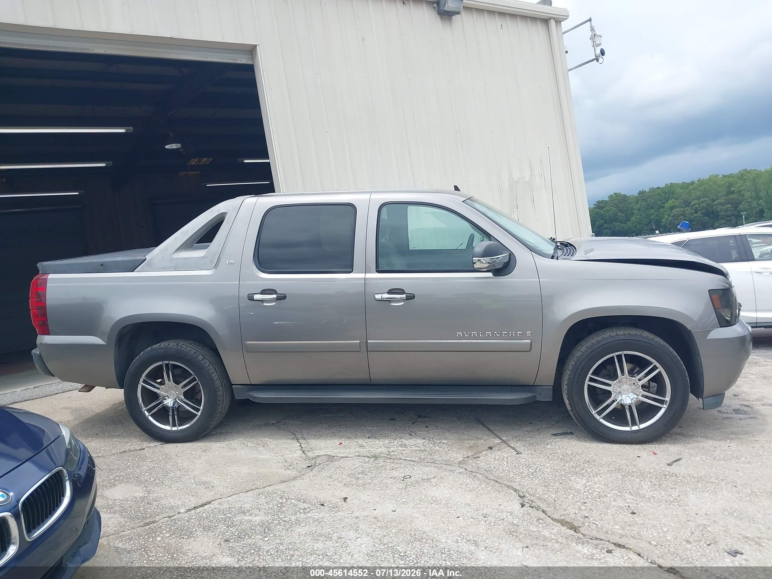 2007 Chevrolet Avalanche 1500 Ls Brown vin: 3GNEC12097G141856