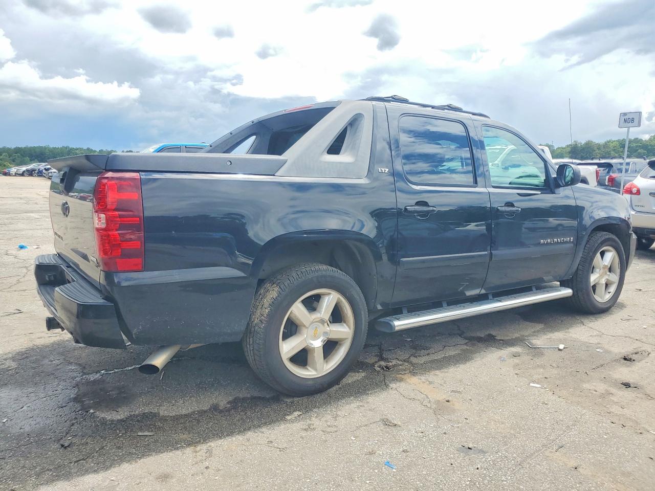 2007 Chevrolet Avalanche C1500 Черный vin: 3GNEC12097G176669