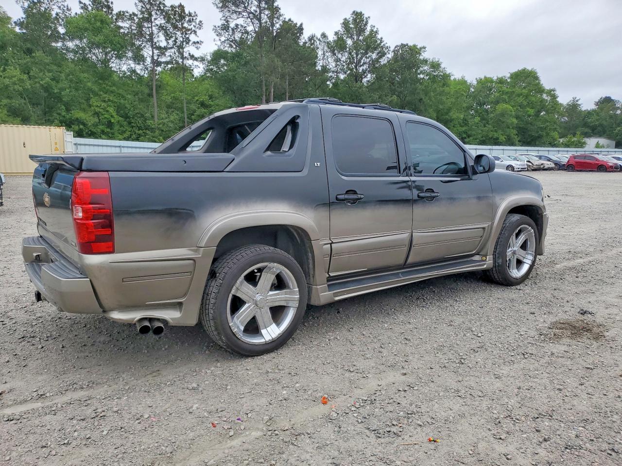 2007 Chevrolet Avalanche C1500 Two Tone vin: 3GNEC12097G302240