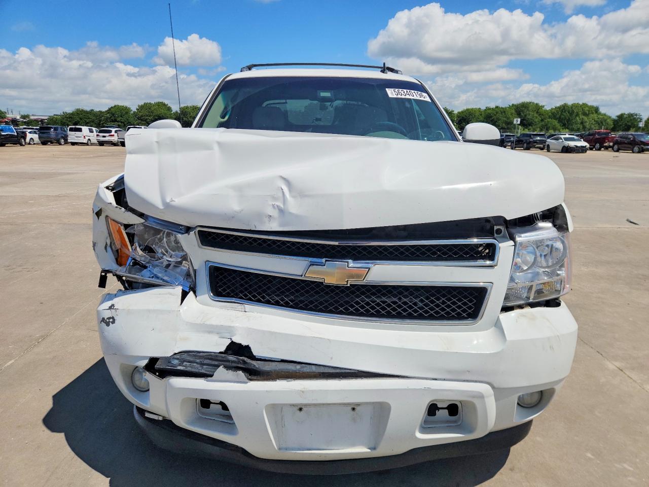 2008 Chevrolet Avalanche C1500 White vin: 3GNEC12098G146136