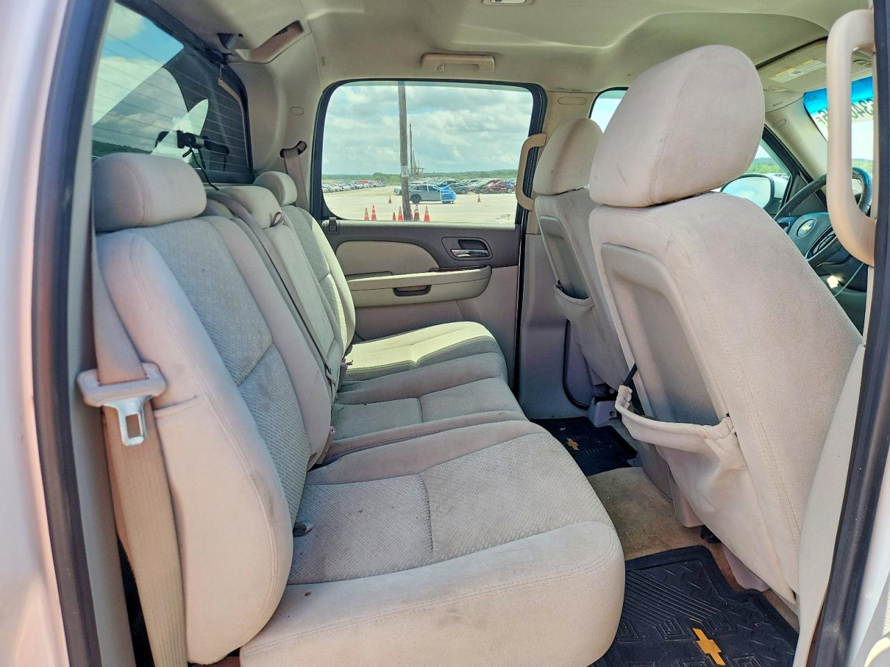 2008 Chevrolet Avalanche C1500 White vin: 3GNEC12098G146136