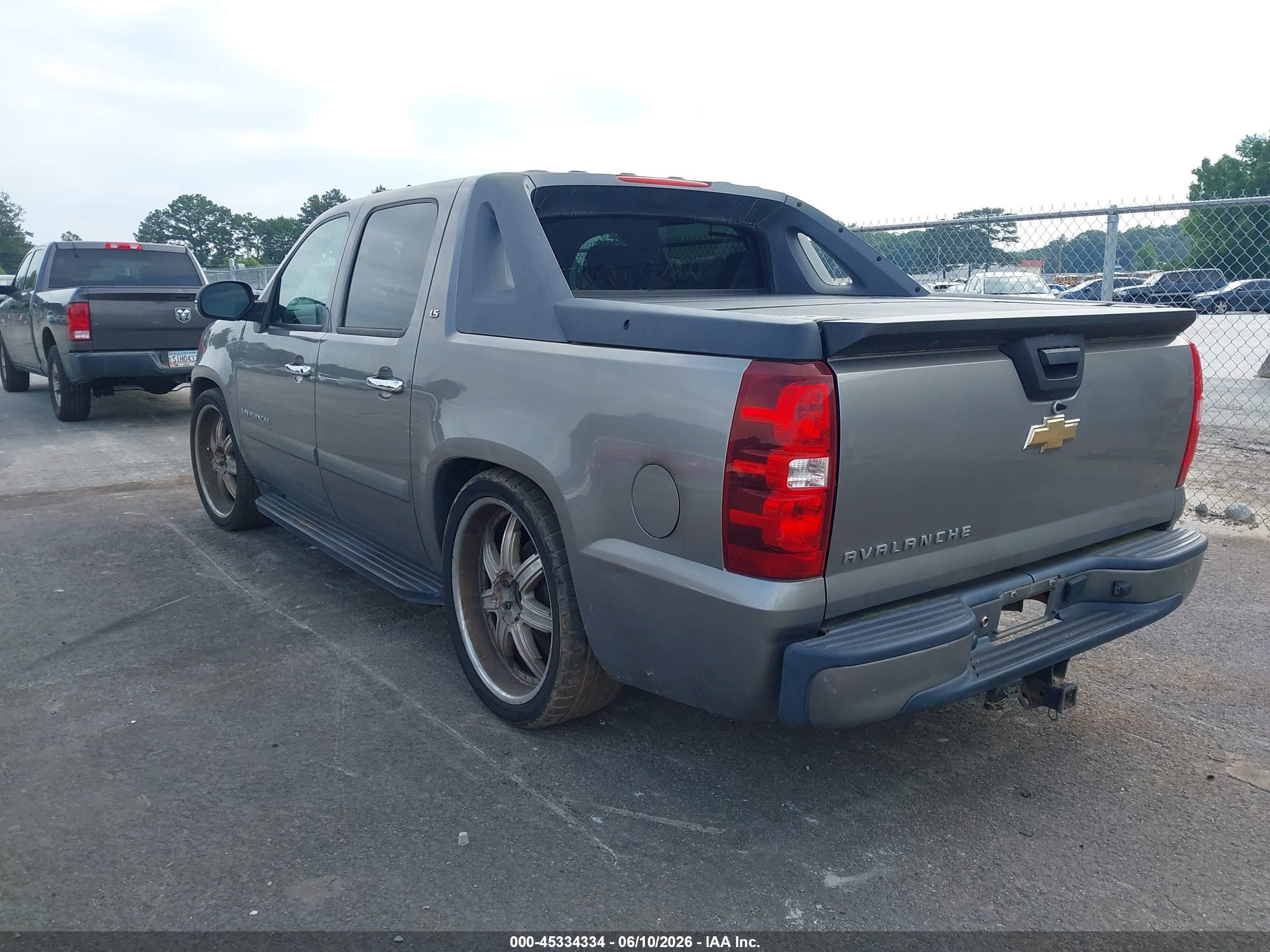 2007 Chevrolet Avalanche 1500 Ls Gray vin: 3GNEC12J47G318841