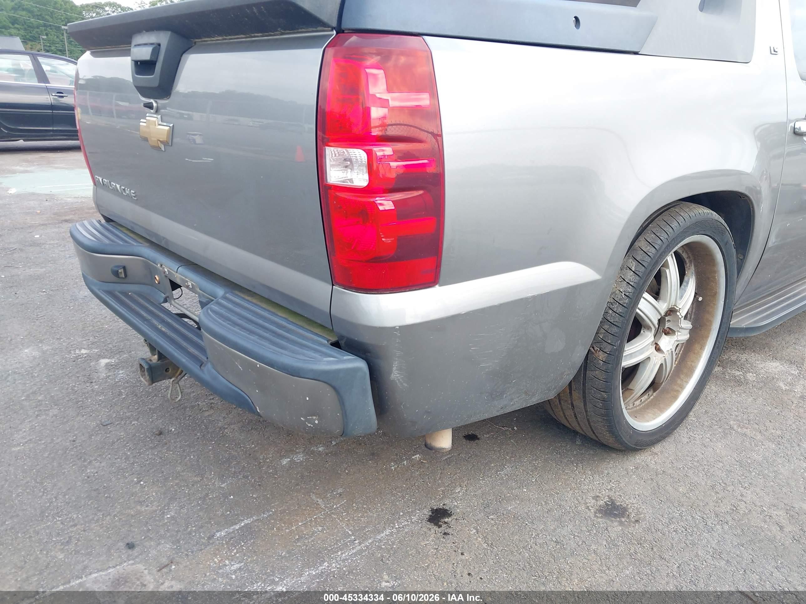 2007 Chevrolet Avalanche 1500 Ls Gray vin: 3GNEC12J47G318841