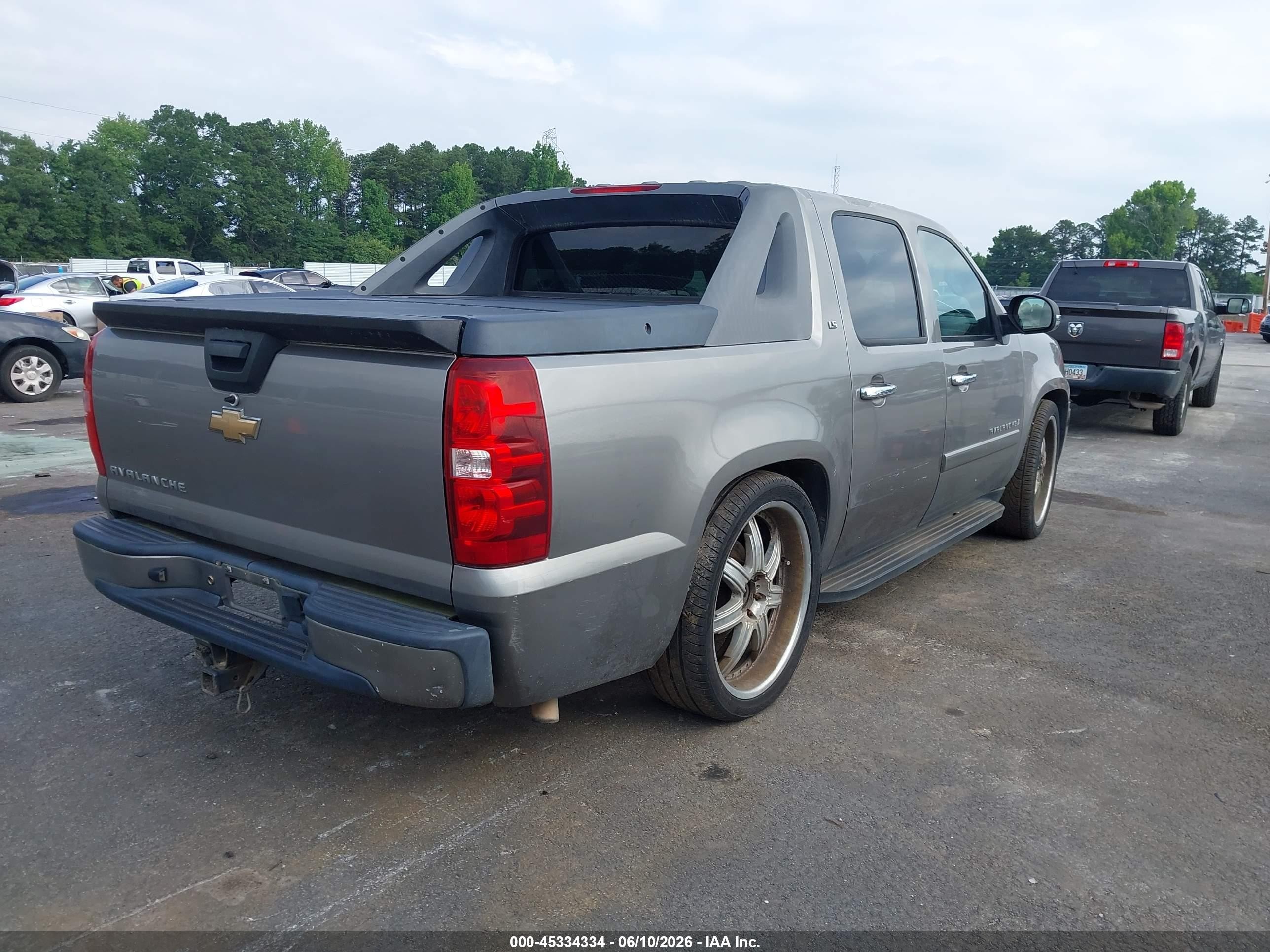 2007 Chevrolet Avalanche 1500 Ls Gray vin: 3GNEC12J47G318841