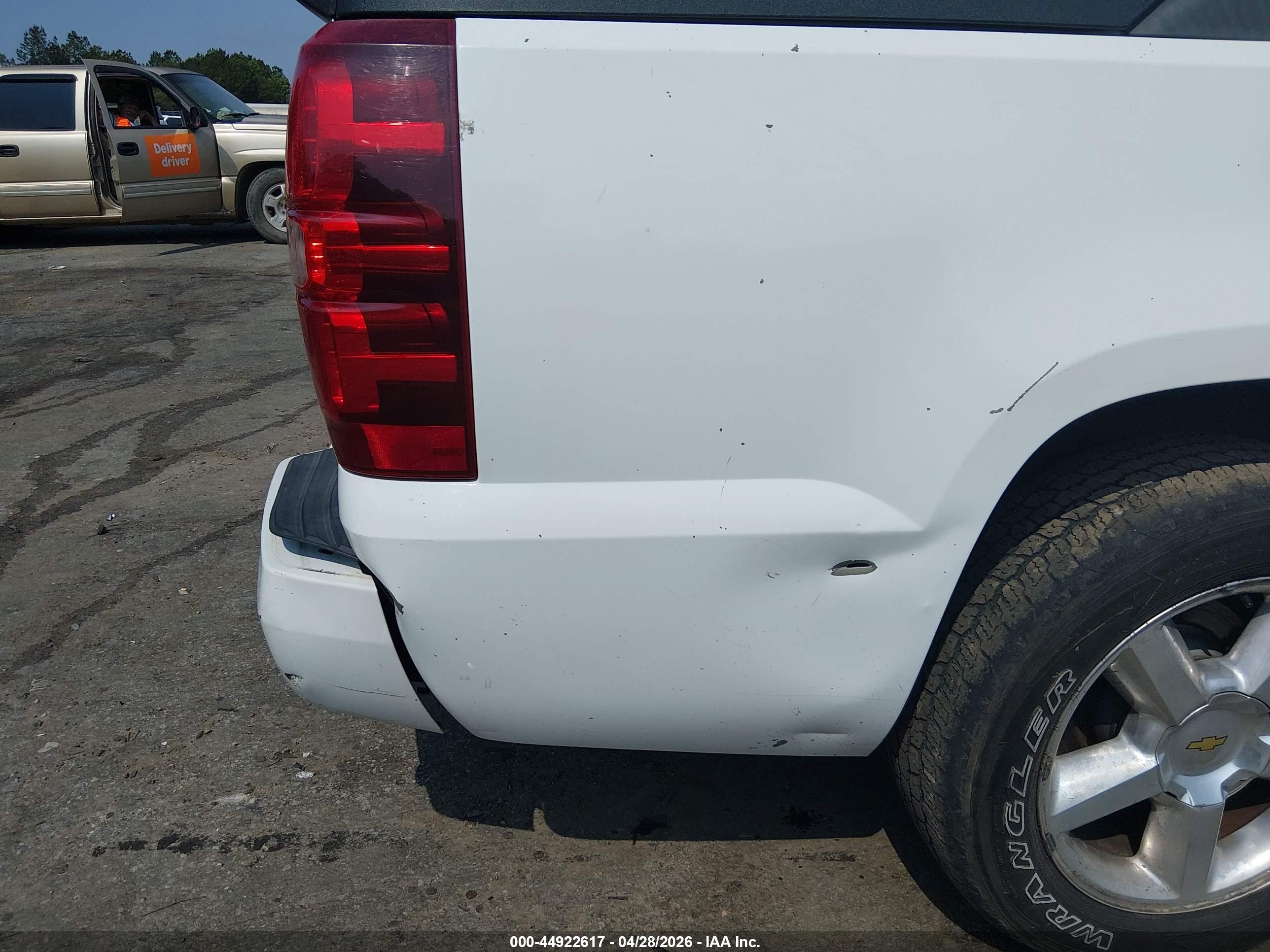 2008 Chevrolet Avalanche 1500 Ltz White vin: 3GNEC12J68G179815