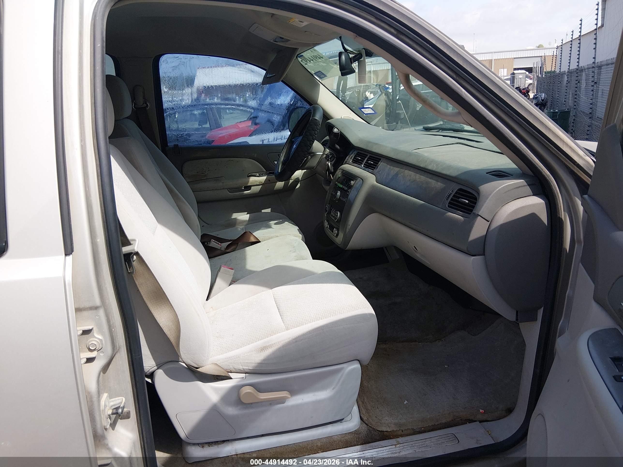 2008 Chevrolet Avalanche 1500 Ls Silver vin: 3GNEC12J78G165969