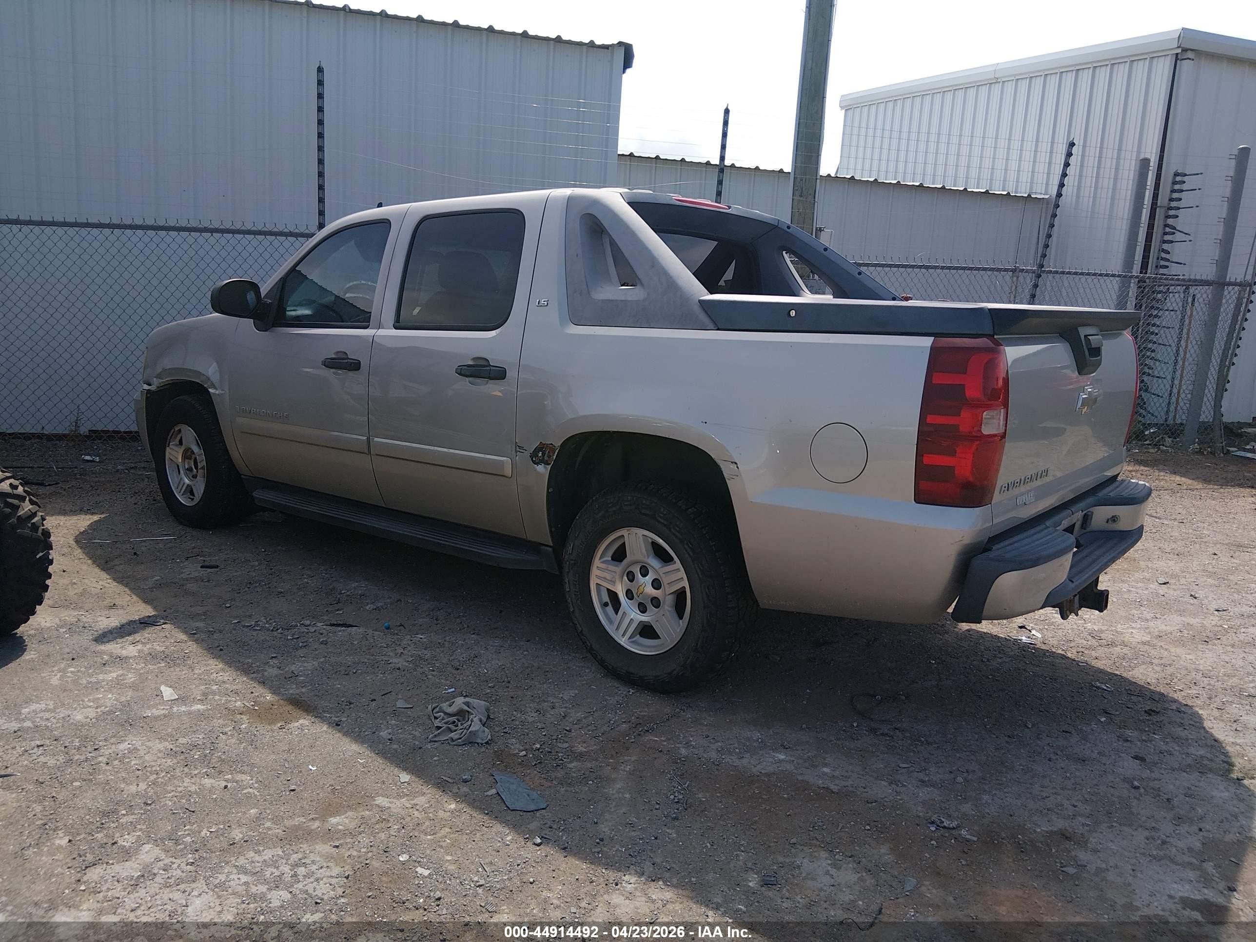 2008 Chevrolet Avalanche 1500 Ls Silver vin: 3GNEC12J78G165969
