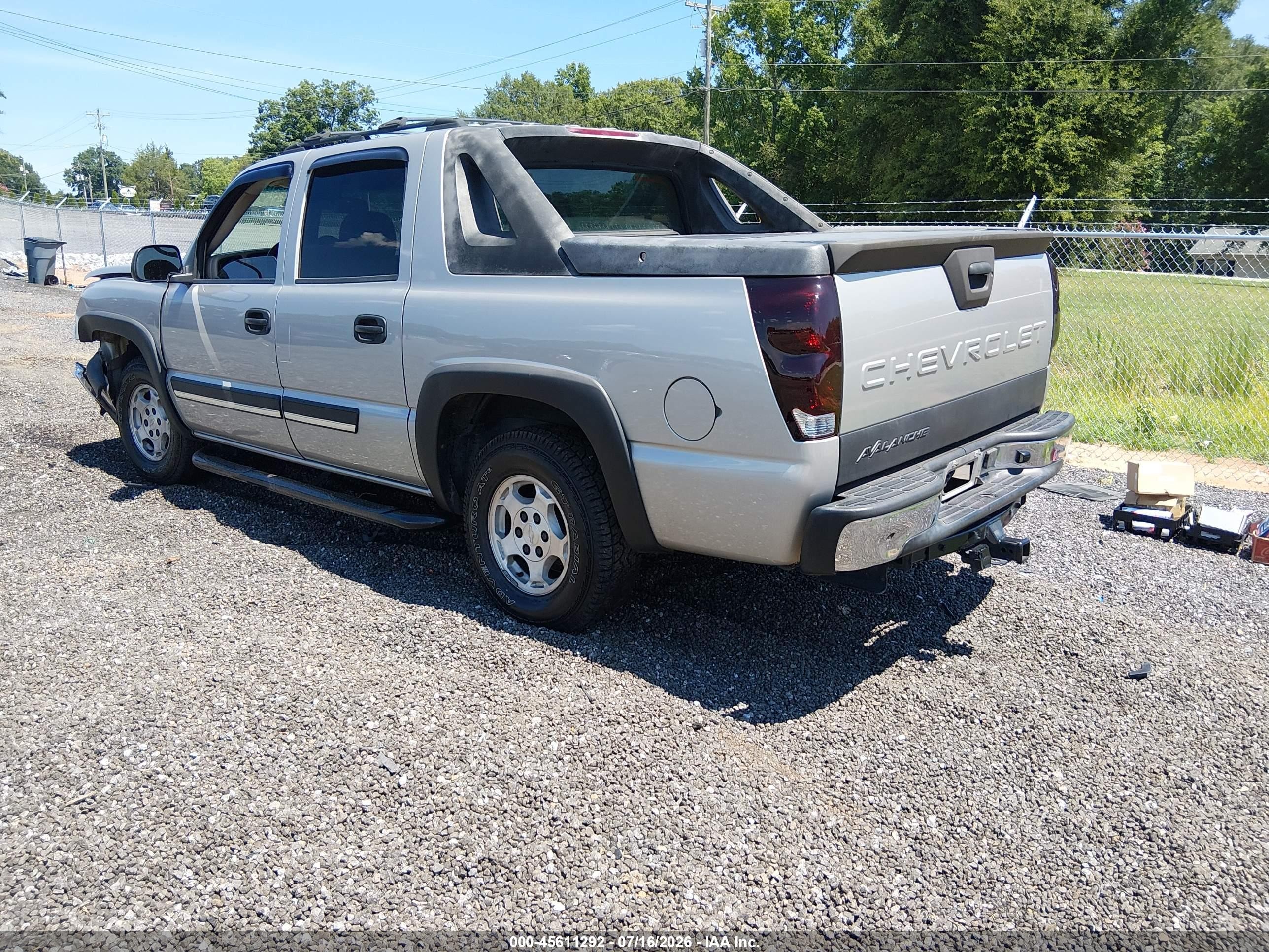 2004 Chevrolet Avalanche 1500   Champagne vin: 3GNEC12T04G343202