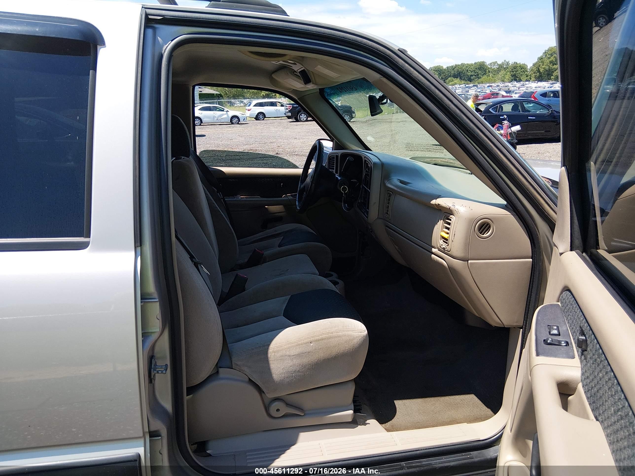 2004 Chevrolet Avalanche 1500   Champagne vin: 3GNEC12T04G343202