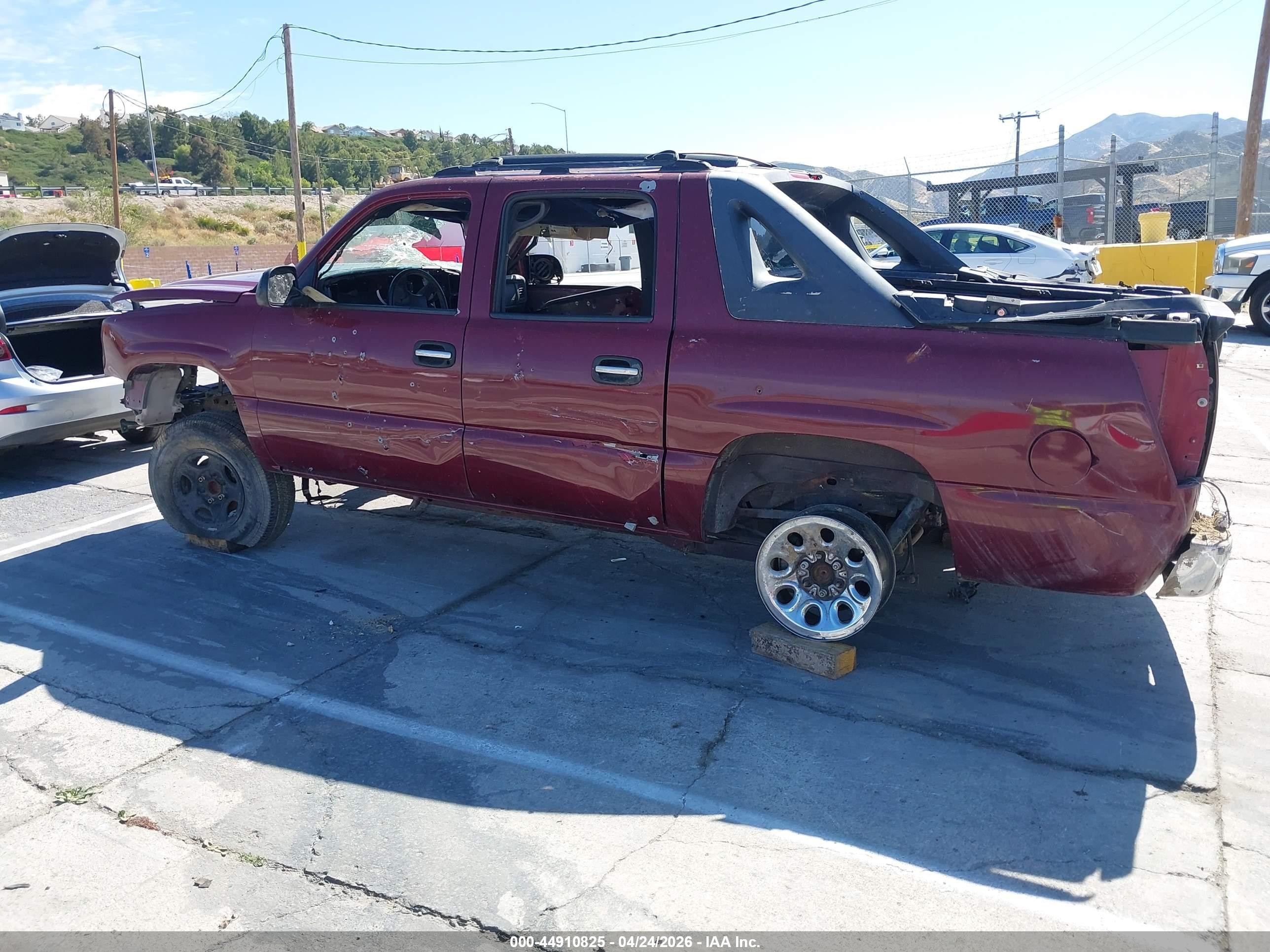 2004 Chevrolet Avalanche 1500   Burgundy vin: 3GNEC12T14G155174